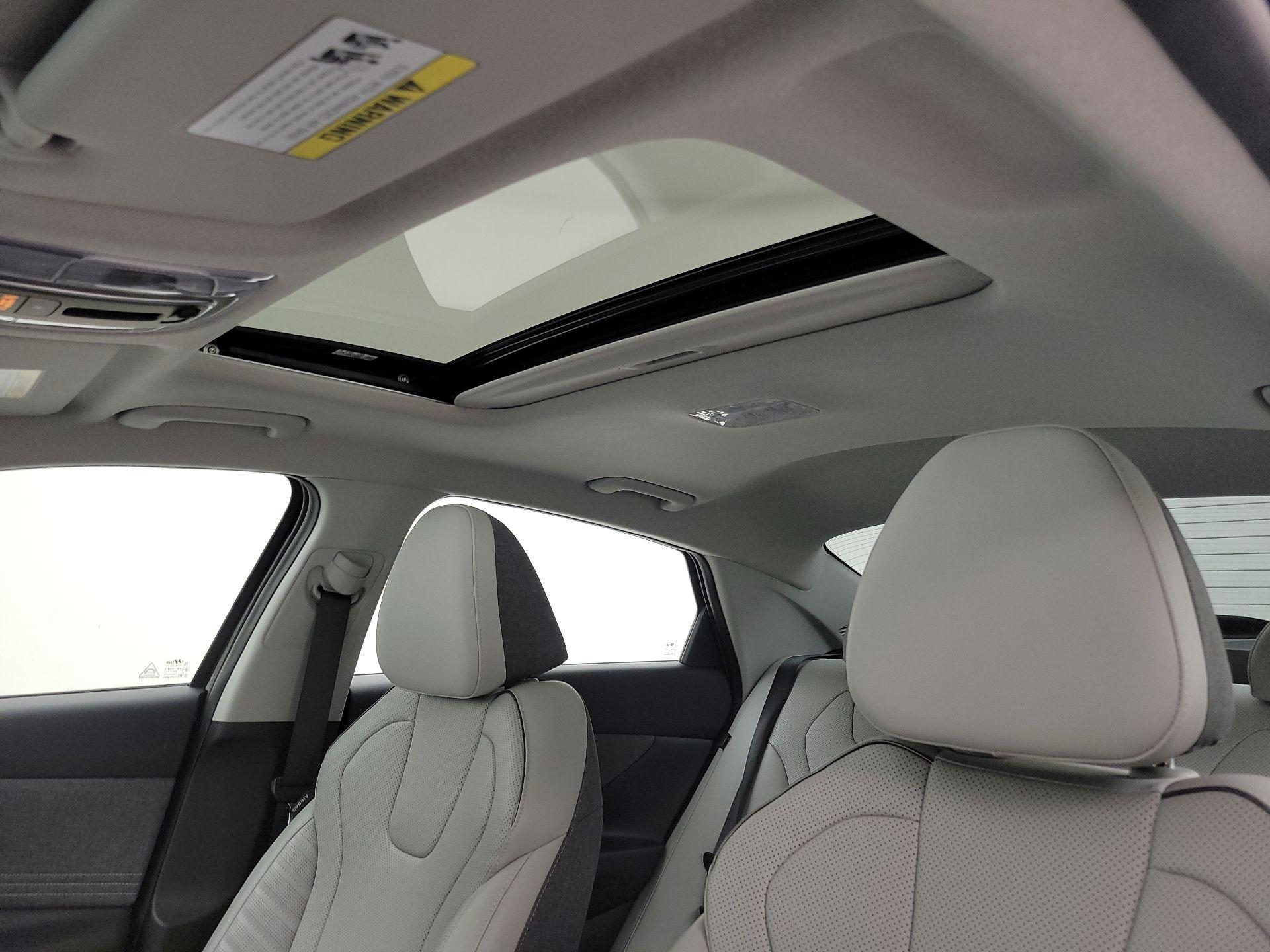 Thumbnail: 2024 Hyundai Elantra - 20