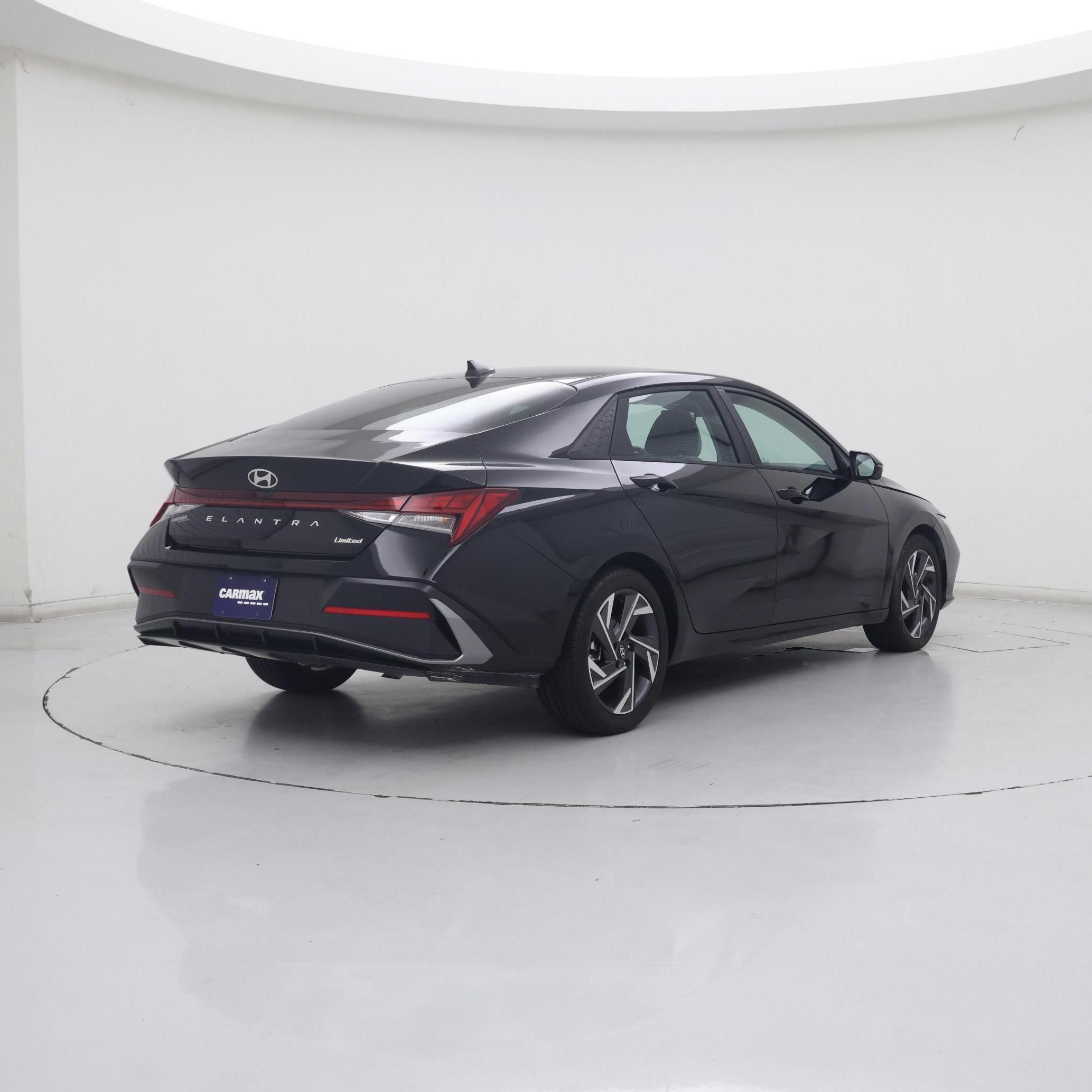 Thumbnail: 2024 Hyundai Elantra - 8