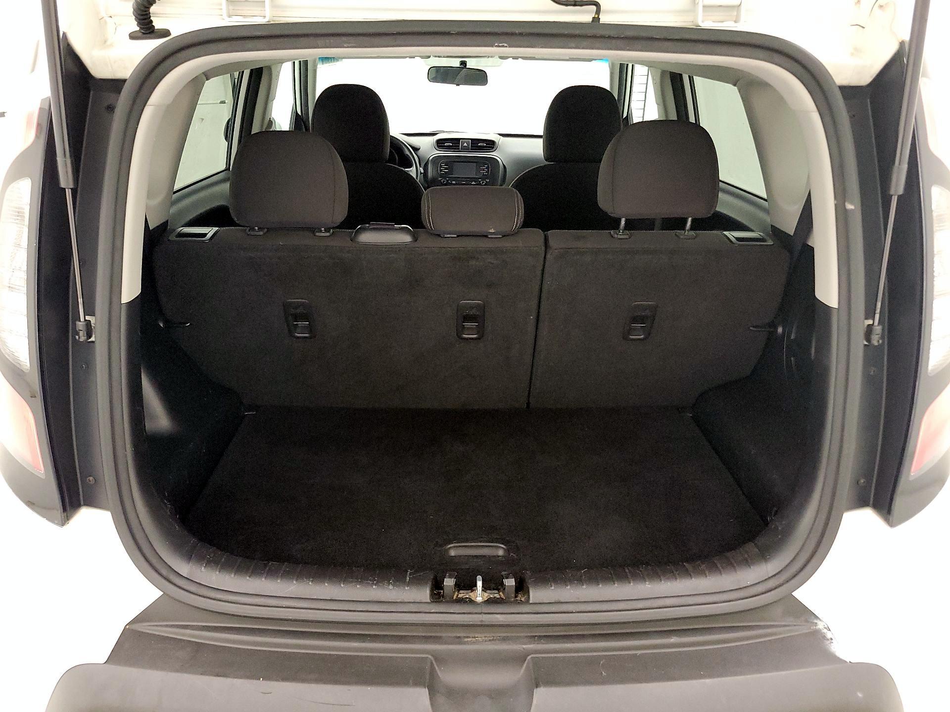 Thumbnail: 2016 Kia Soul - 20