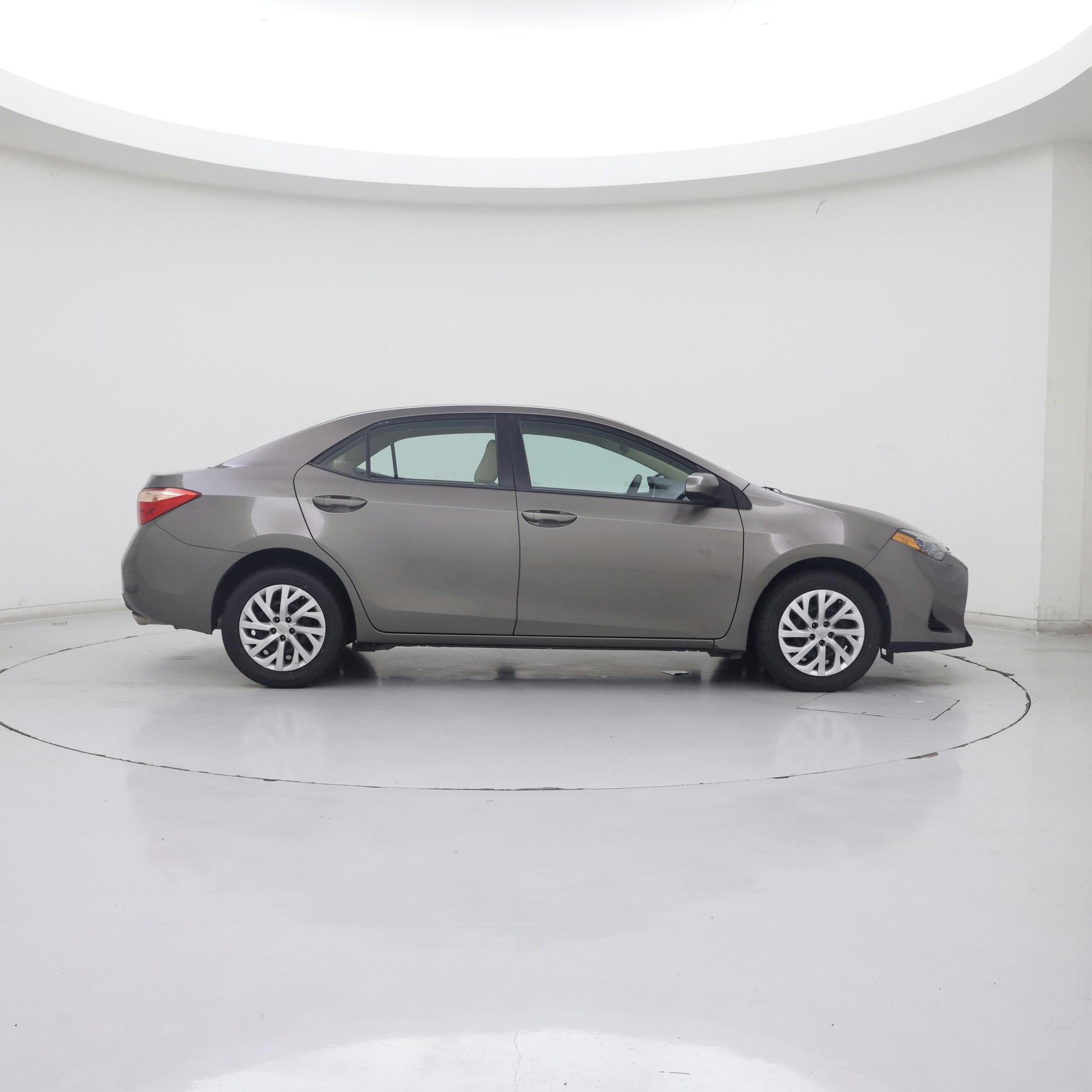 Thumbnail: 2017 Toyota Corolla - 7