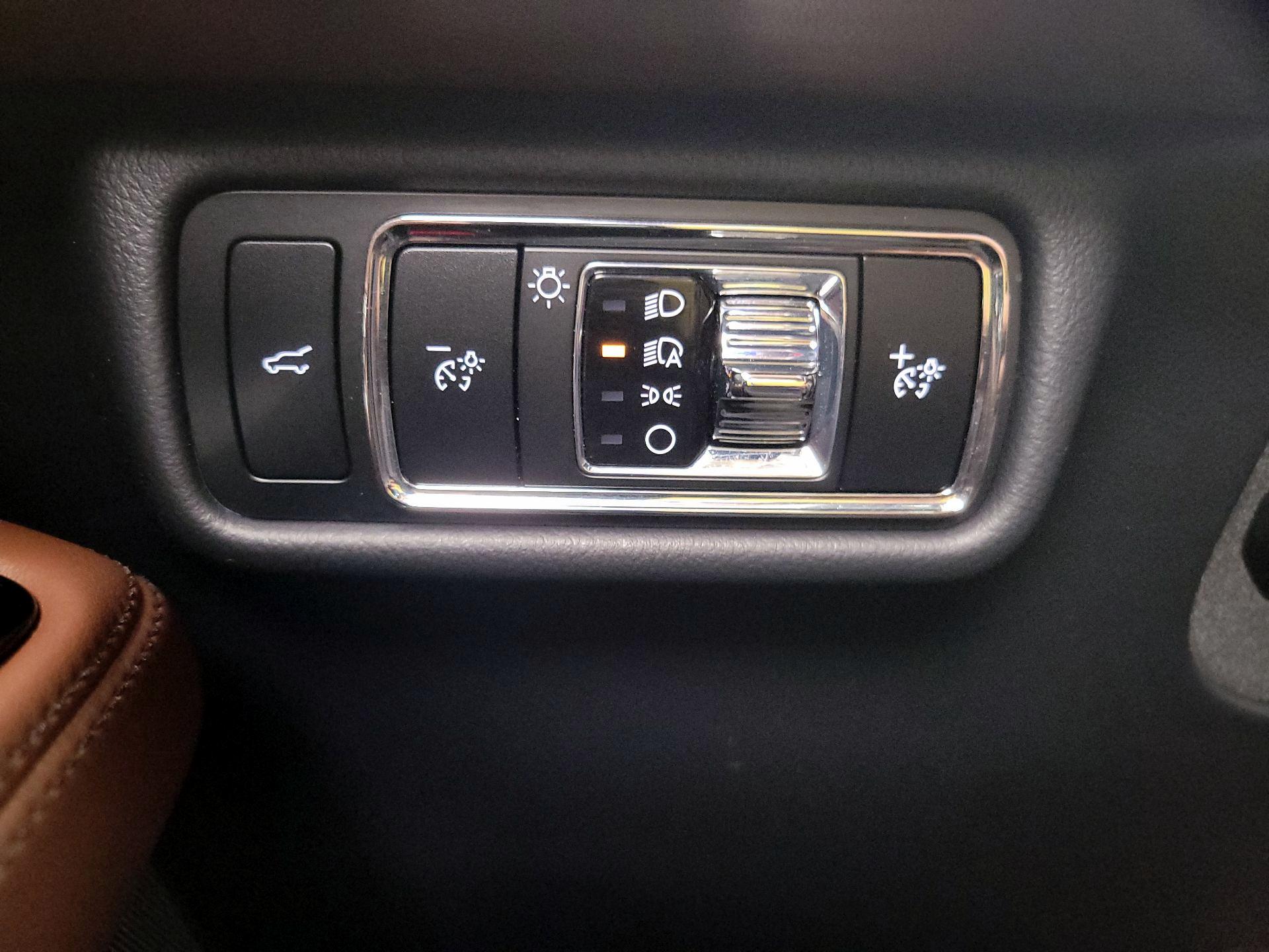 Thumbnail: 2025 Lincoln Aviator - 13