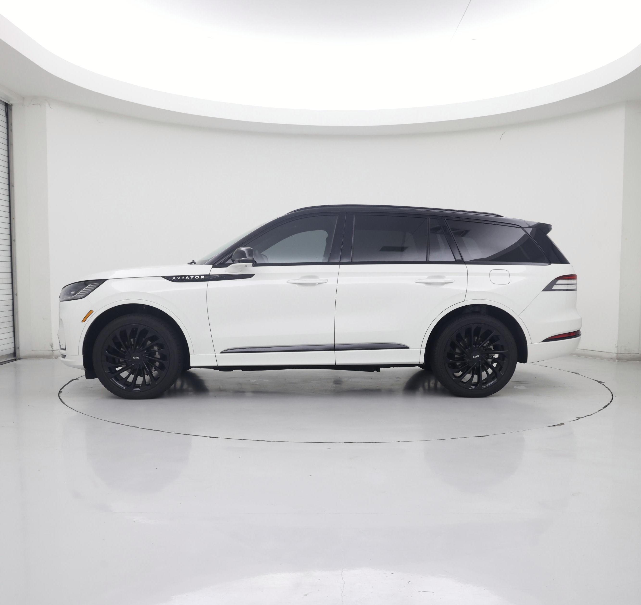 Thumbnail: 2025 Lincoln Aviator - 3