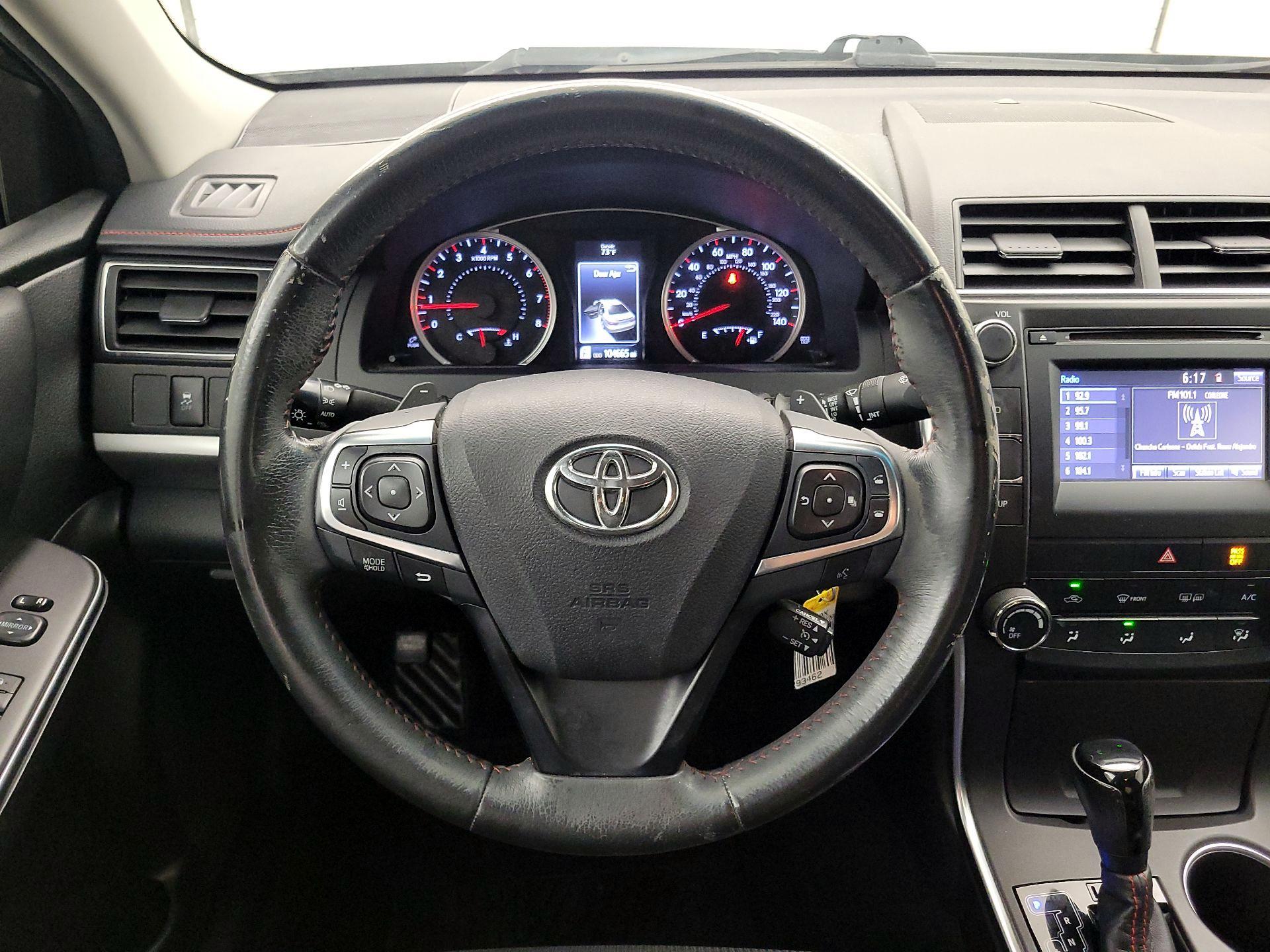 Thumbnail: 2017 Toyota Camry - 10