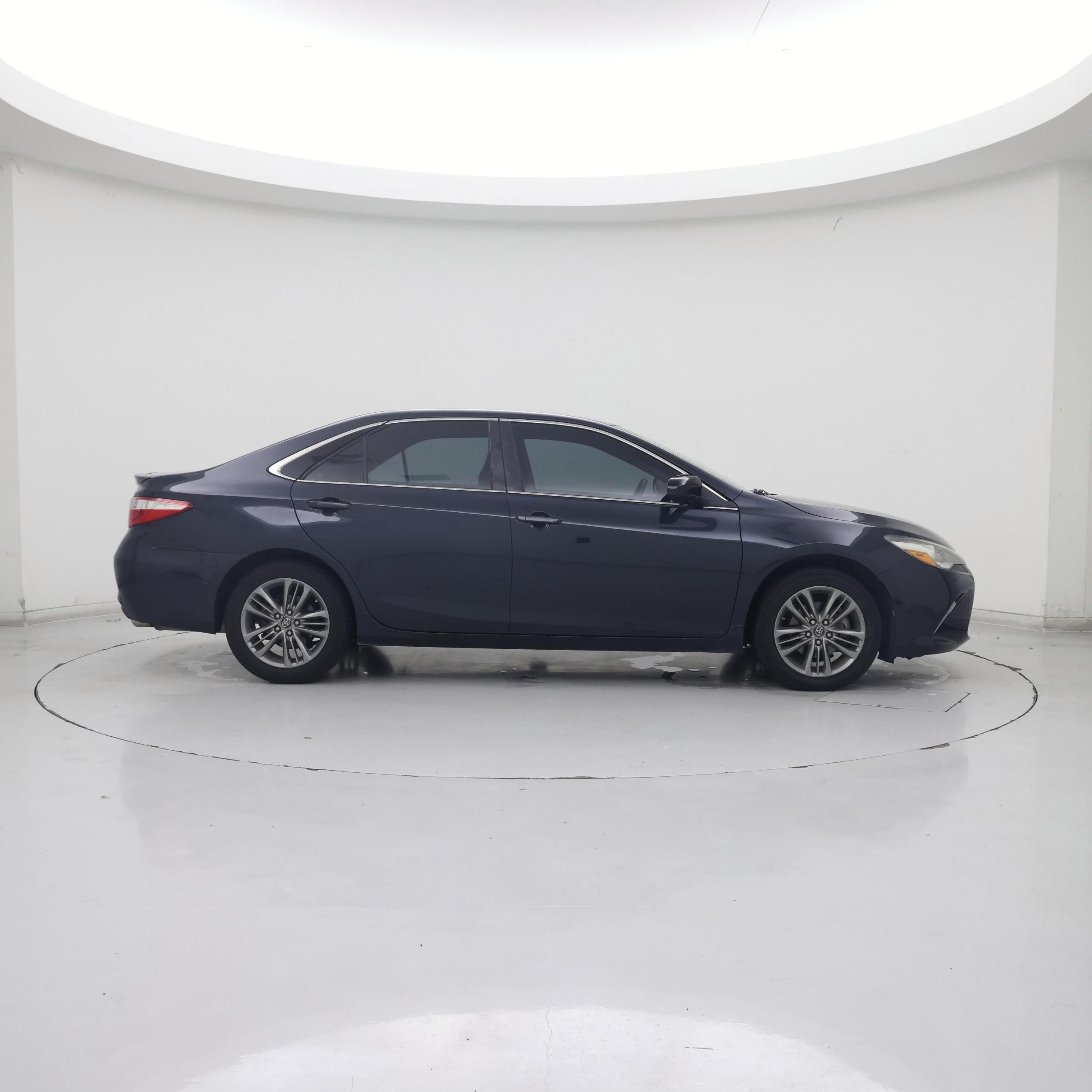 Thumbnail: 2017 Toyota Camry - 7