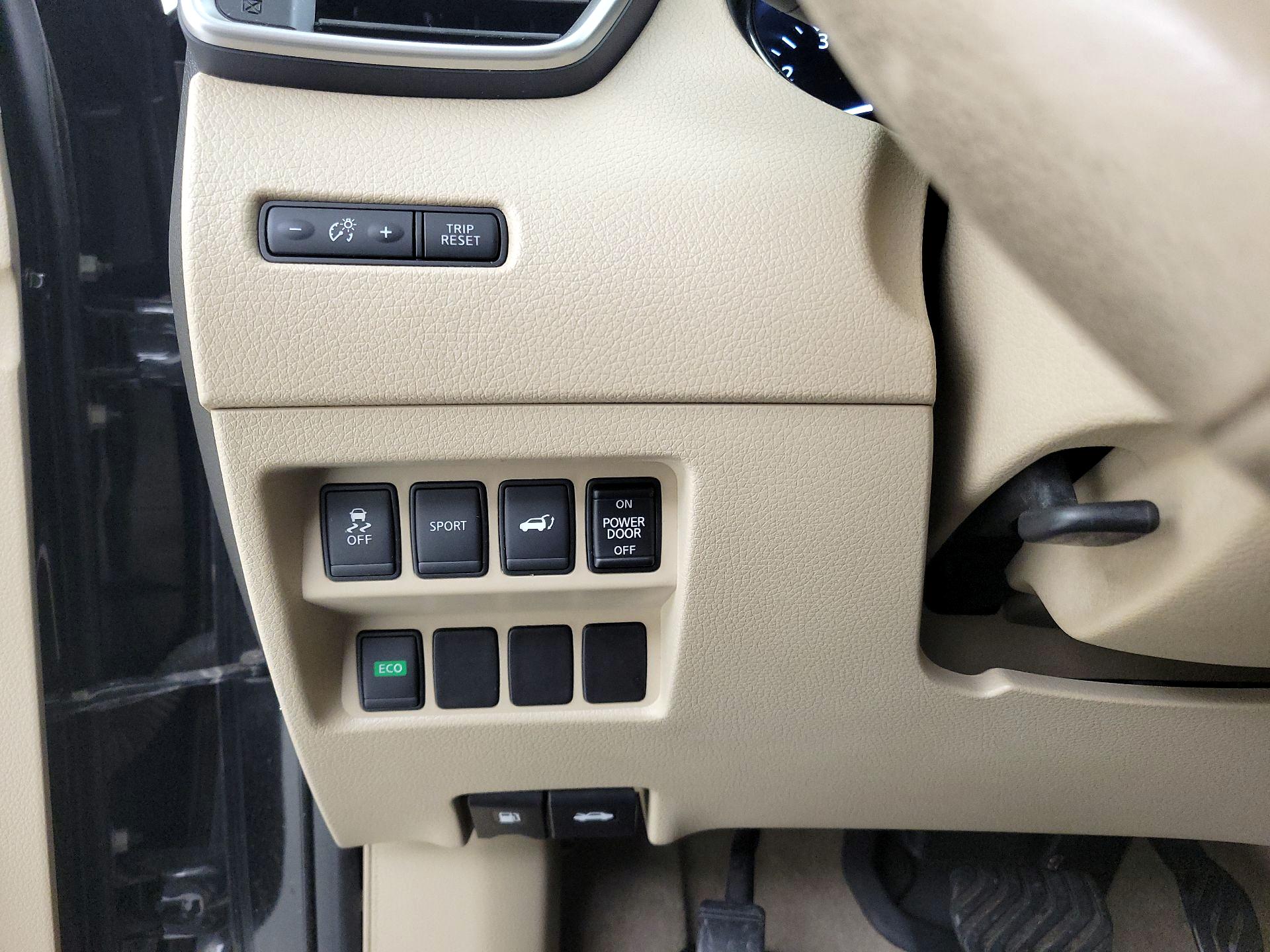 Thumbnail: 2015 Nissan Rogue - 13