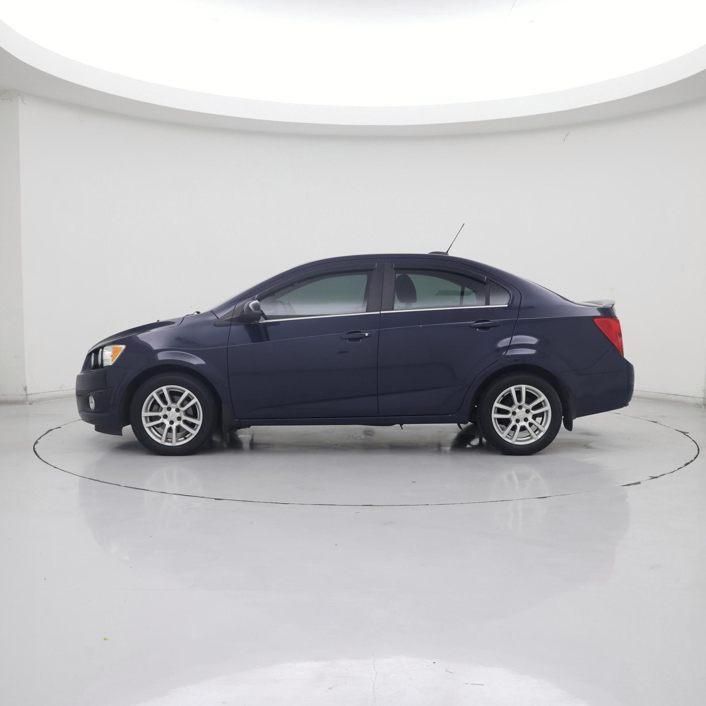 Thumbnail: 2015 Chevrolet Sonic - 3