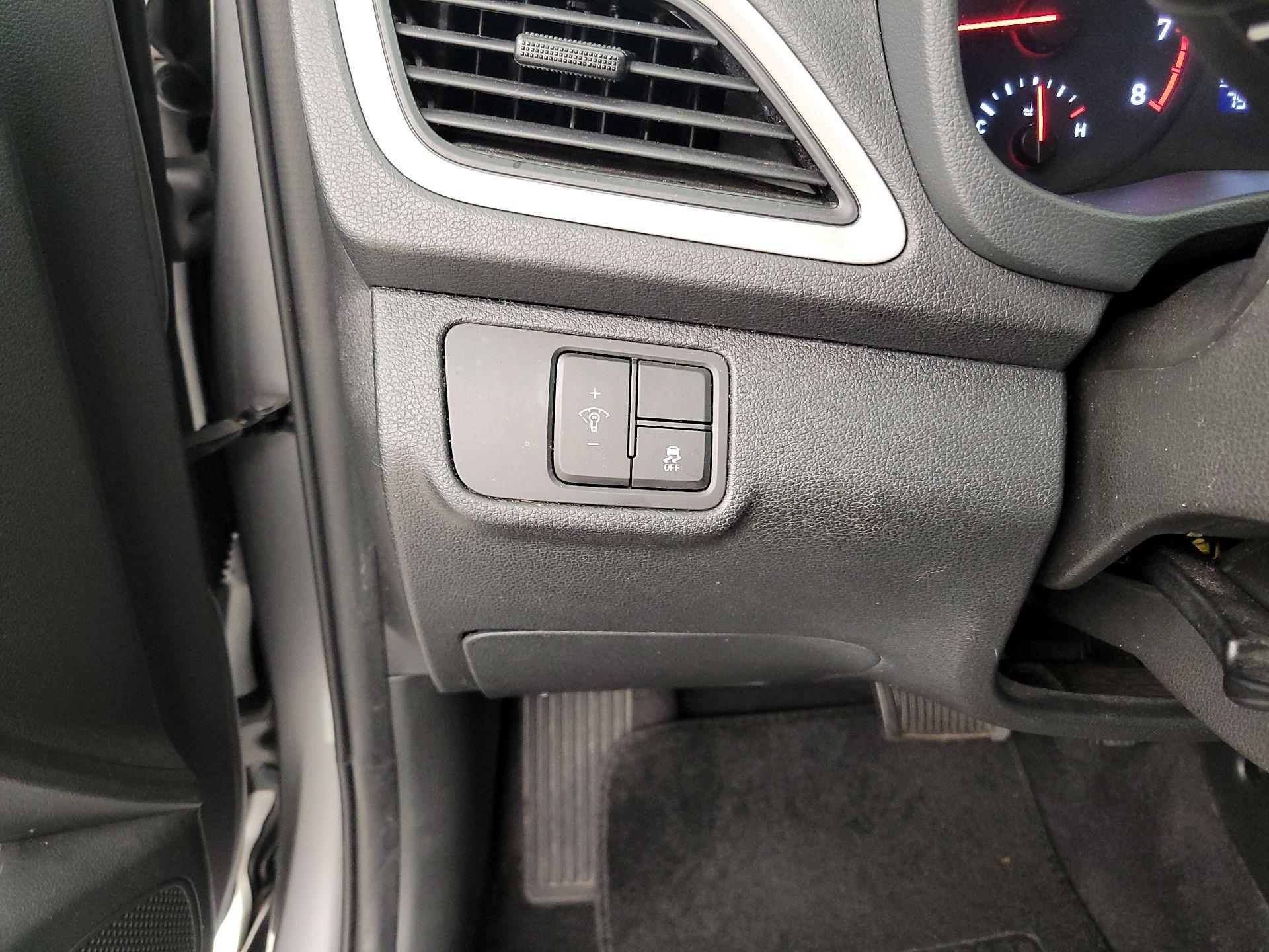 Thumbnail: 2021 Hyundai Accent - 13