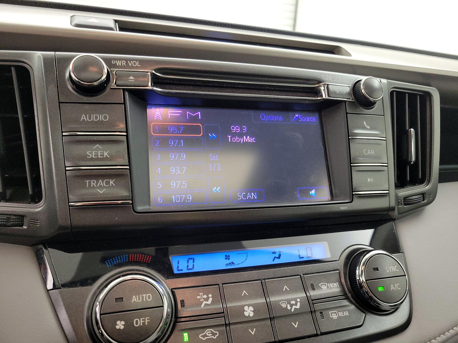 Thumbnail: 2013 Toyota RAV4 - 15