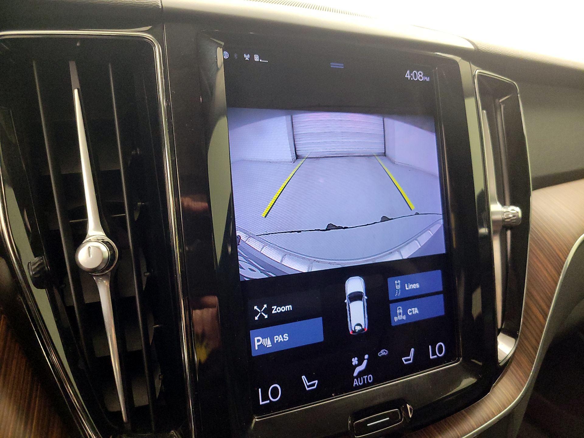 Thumbnail: 2021 Volvo XC60 - 15