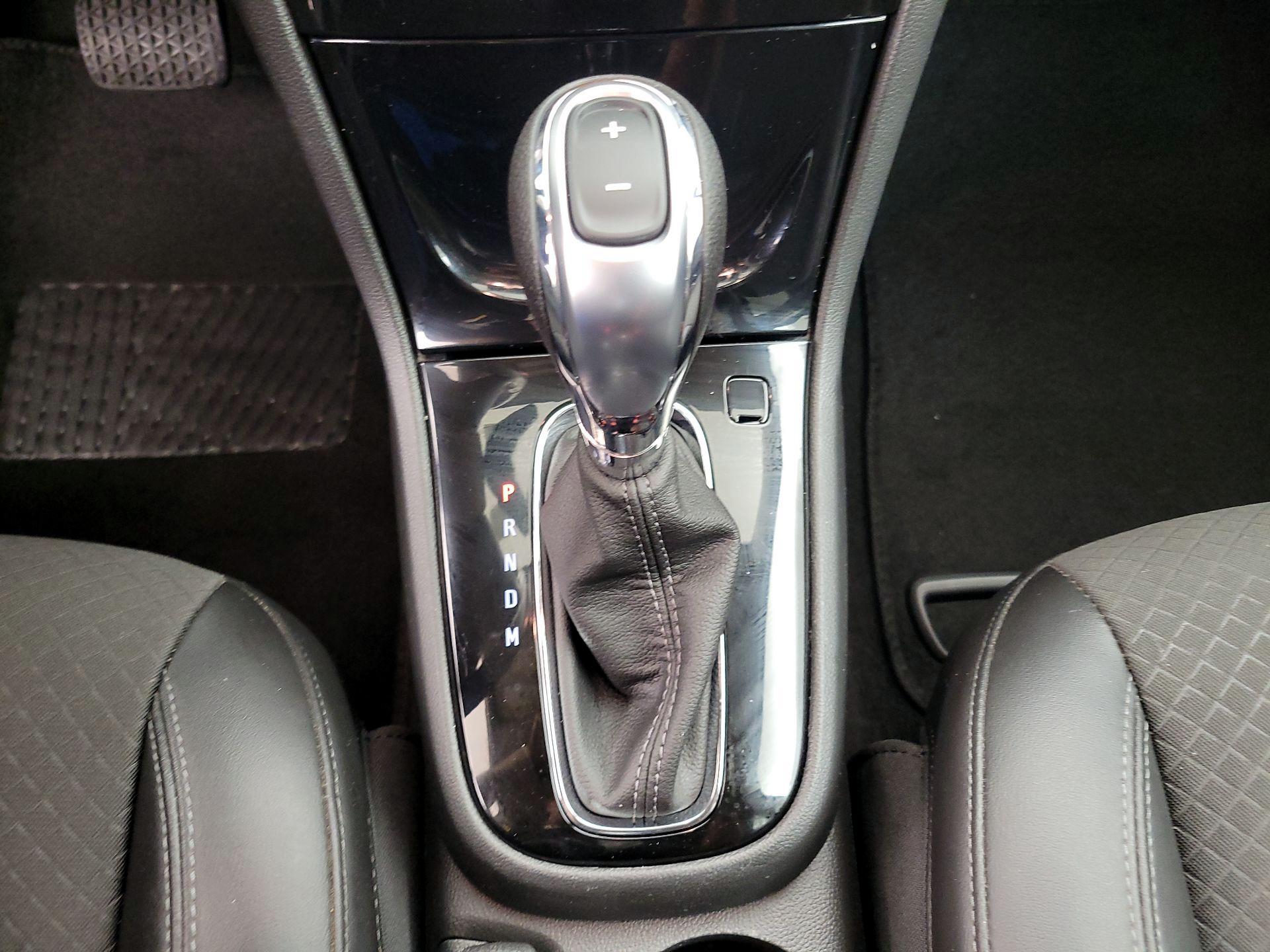 Thumbnail: 2018 Buick Encore - 17