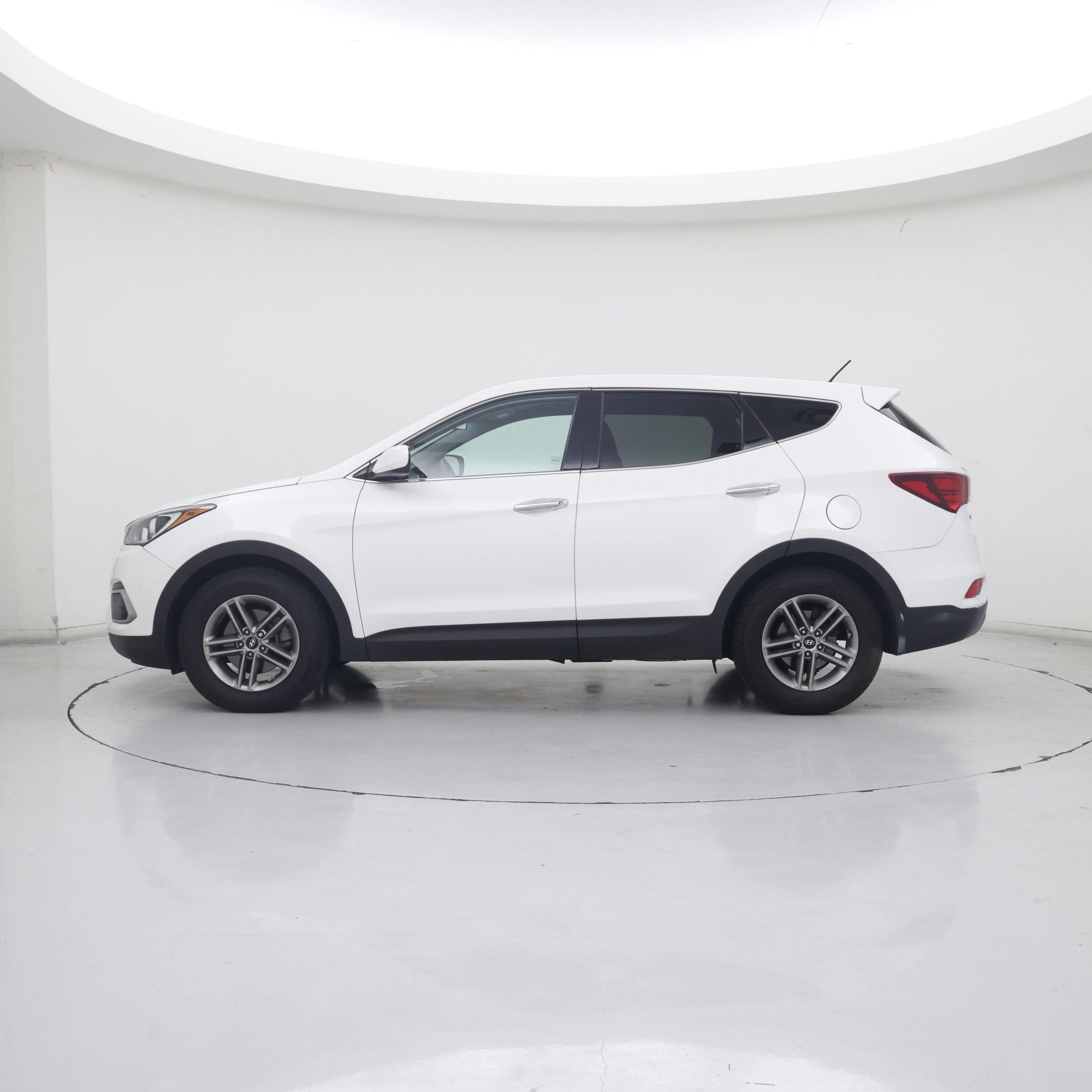 Thumbnail: 2018 Hyundai Santa Fe - 3