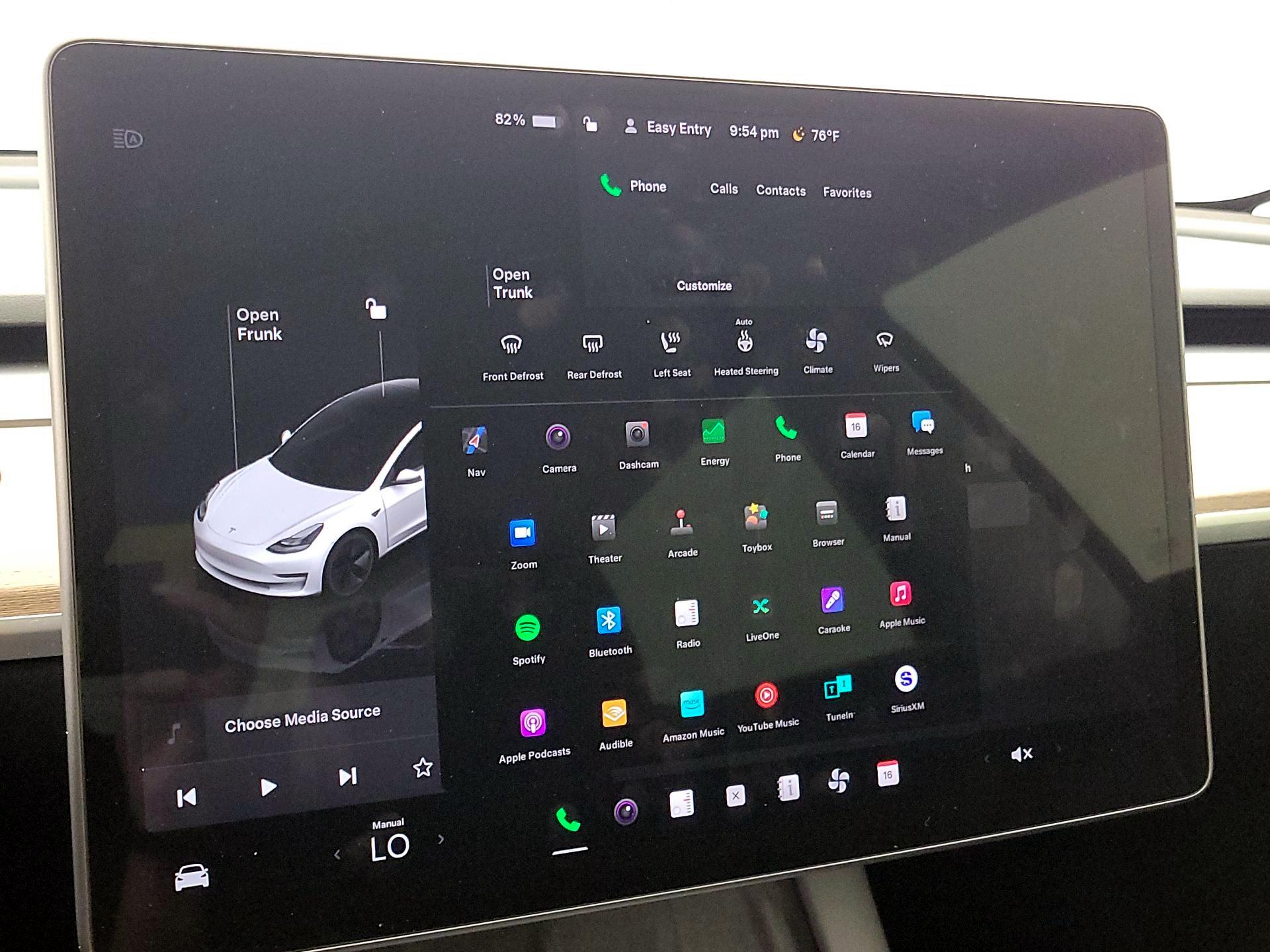 Thumbnail: 2023 Tesla Model 3 - 14