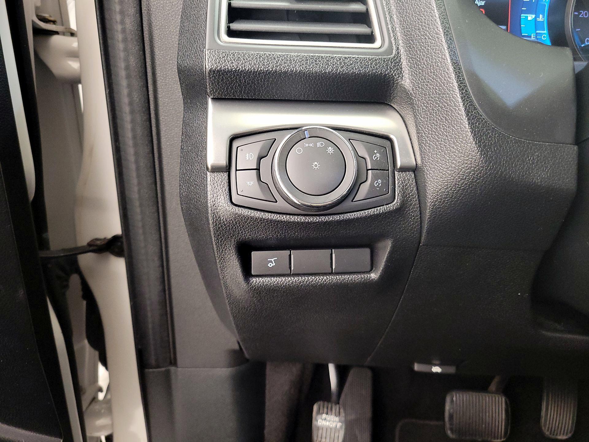 Thumbnail: 2018 Ford Explorer - 13
