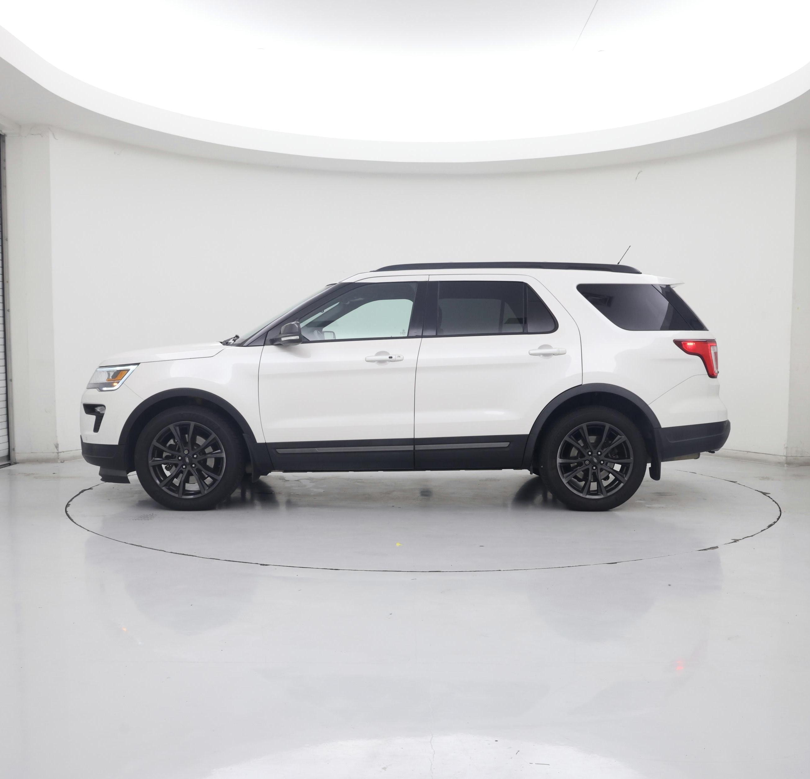 Thumbnail: 2018 Ford Explorer - 3