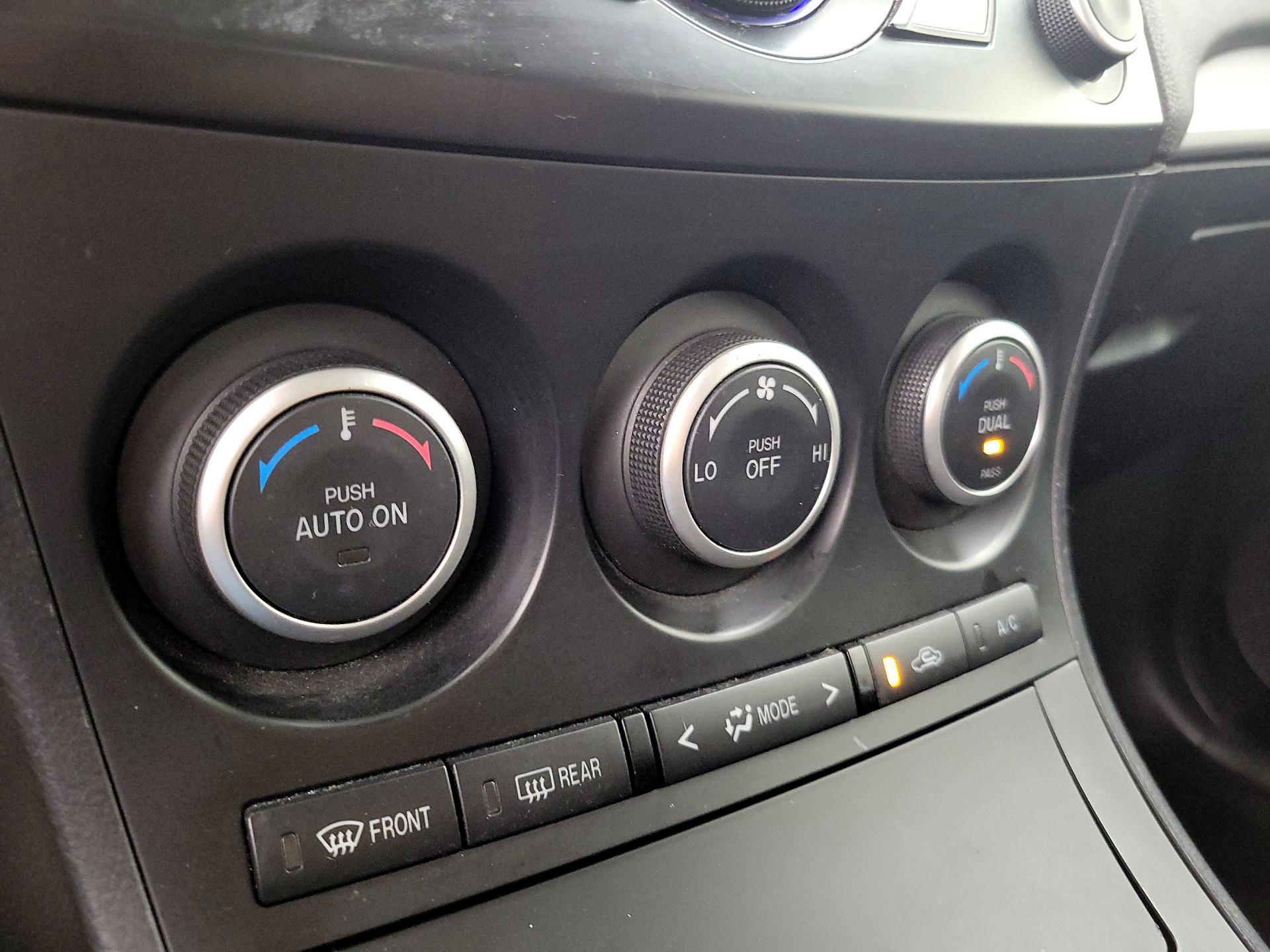 Thumbnail: 2013 Mazda Mazda3 - 15
