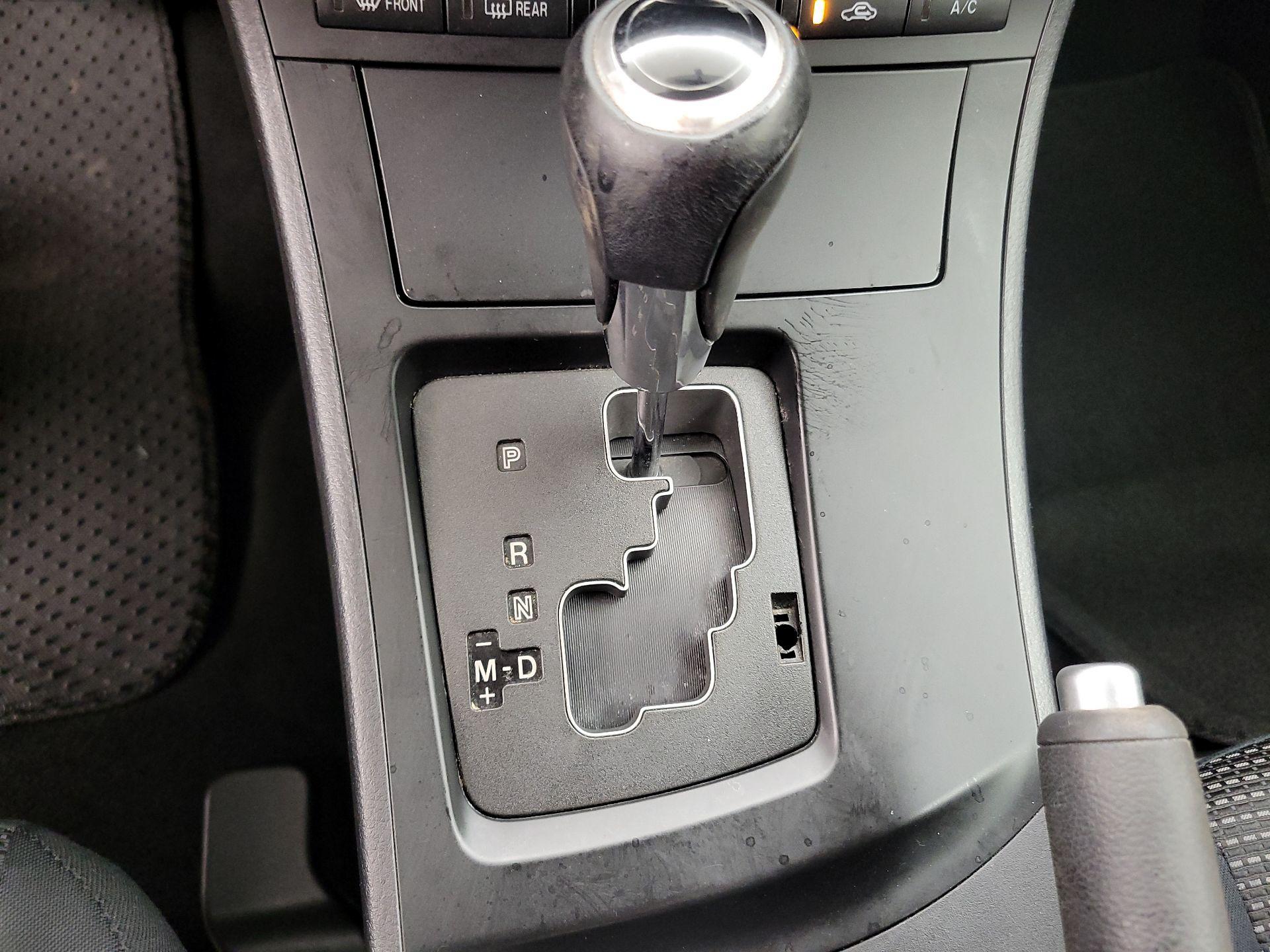 Thumbnail: 2013 Mazda Mazda3 - 16