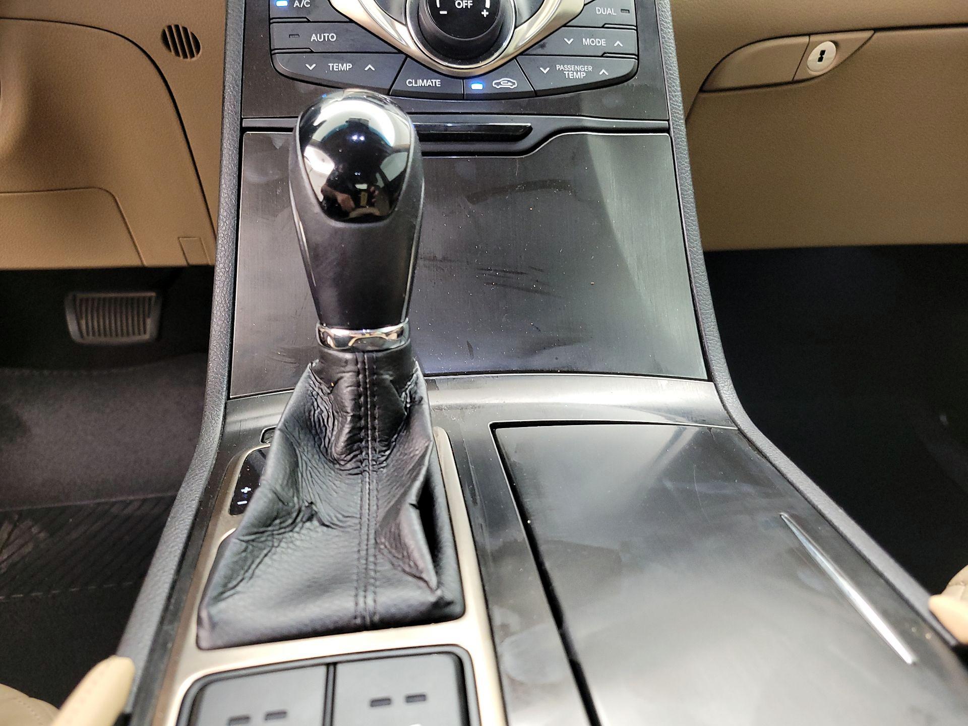 Thumbnail: 2013 Hyundai Azera - 17