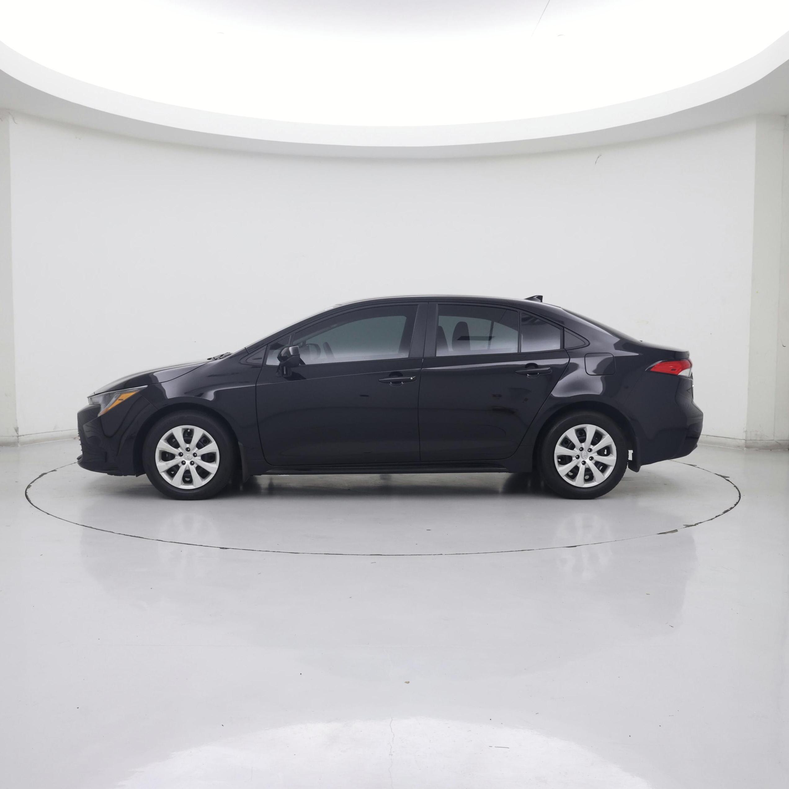 Thumbnail: 2024 Toyota Corolla - 3