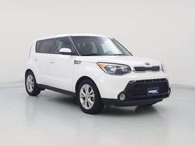 White 2016 Kia Soul +