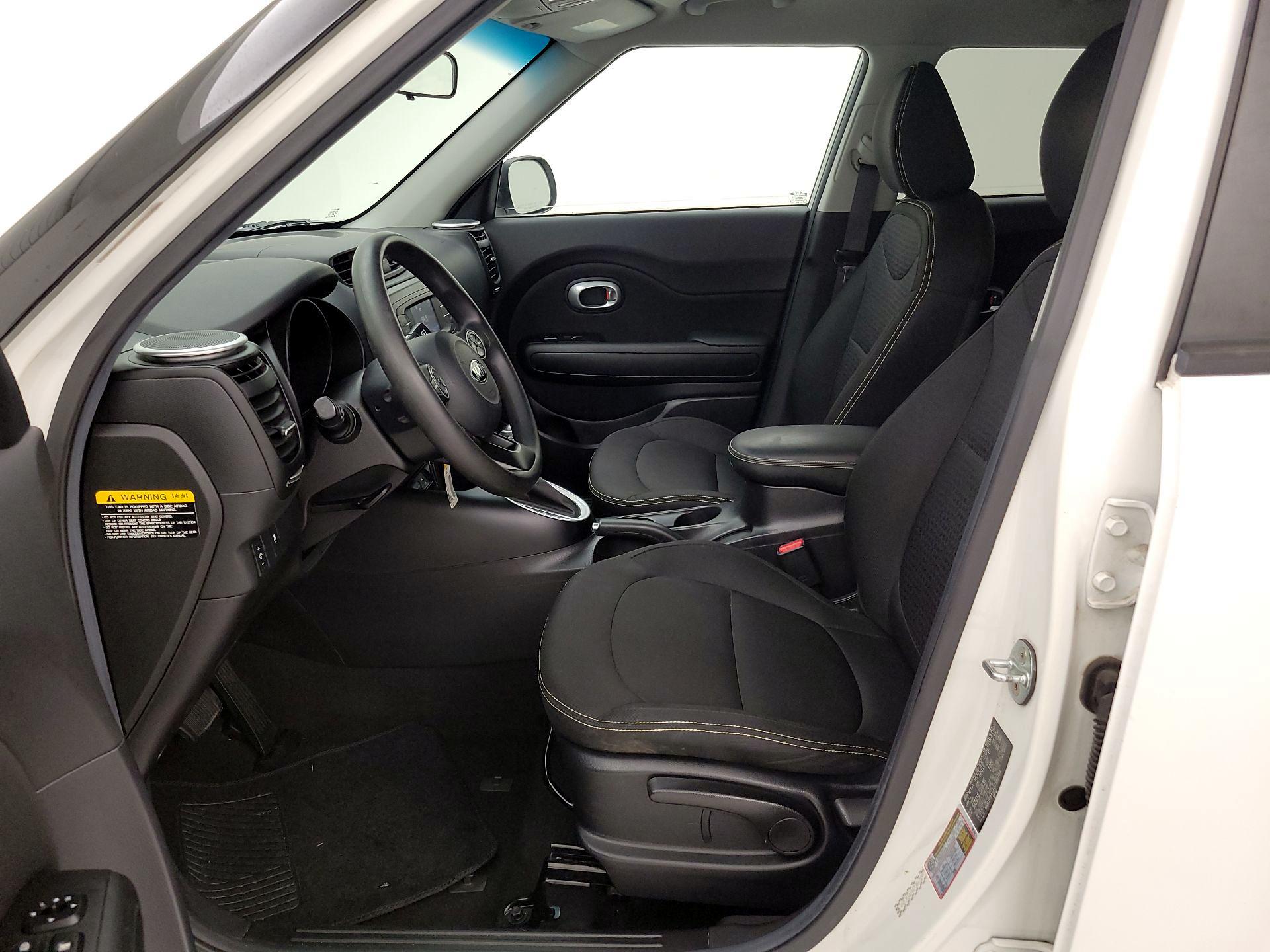 Thumbnail: 2016 Kia Soul - 11