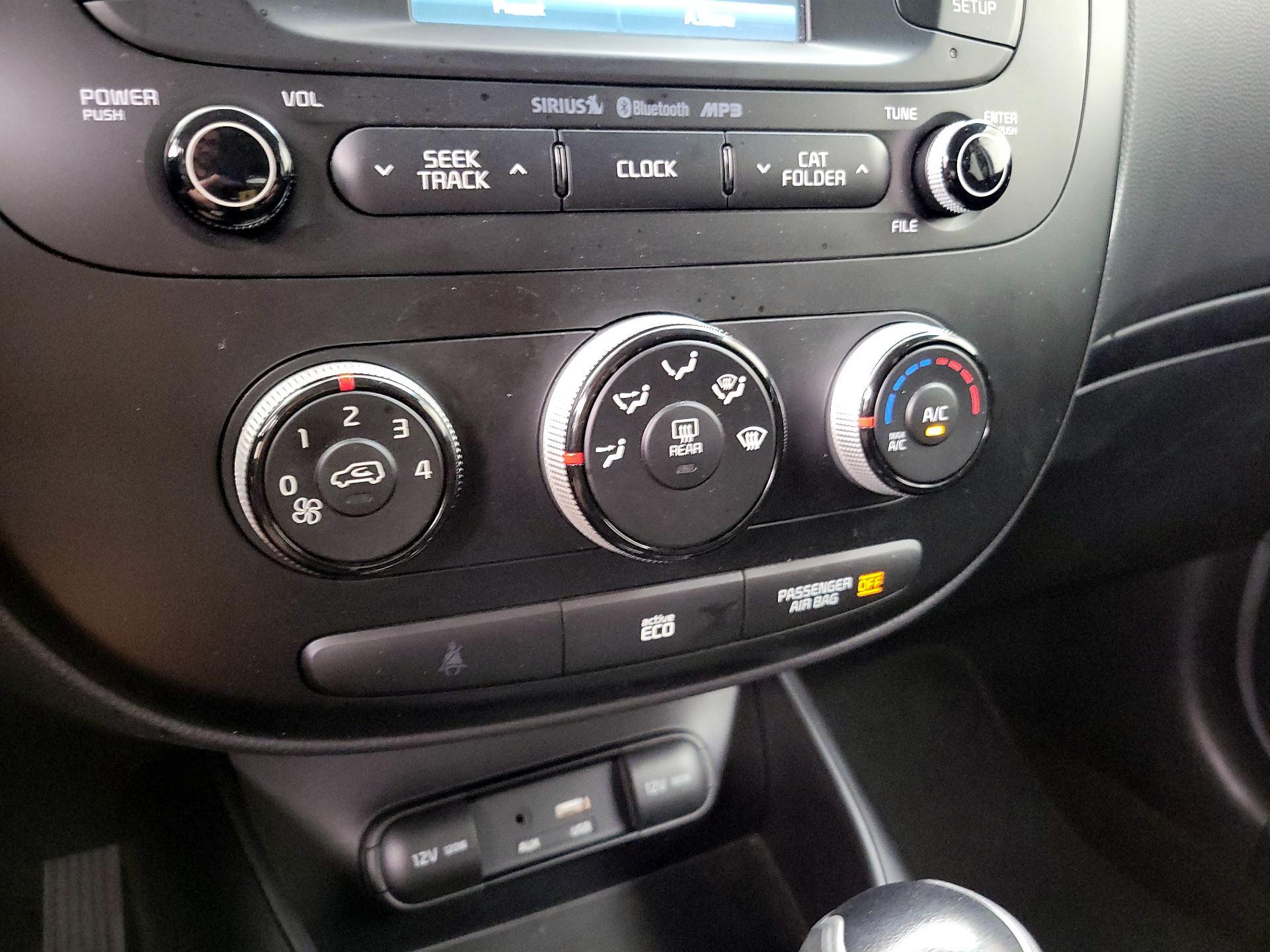 Thumbnail: 2016 Kia Soul - 16