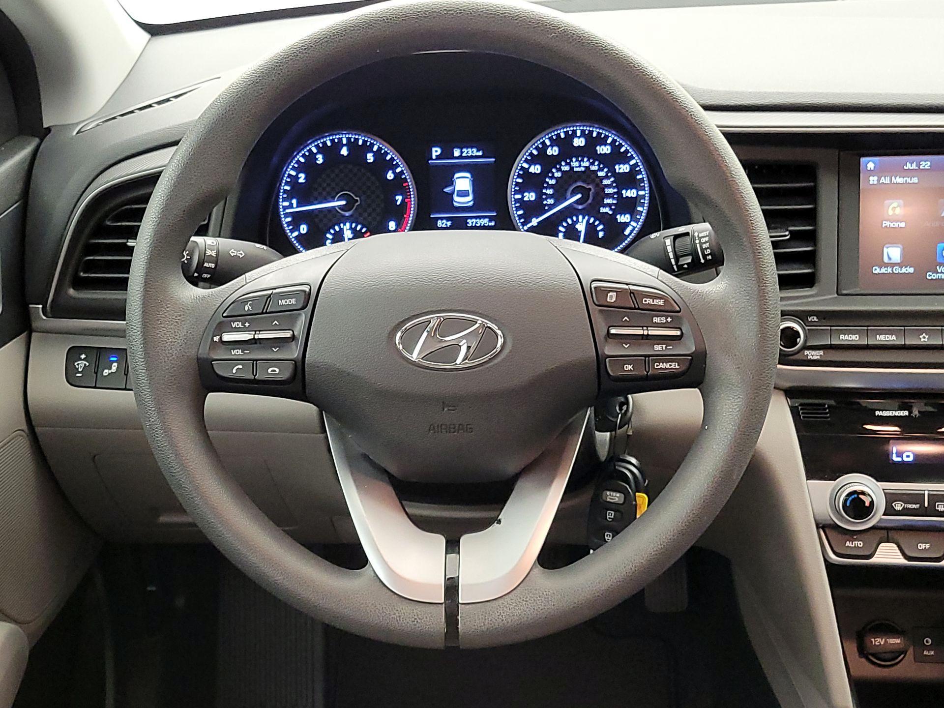 Thumbnail: 2020 Hyundai Elantra - 10