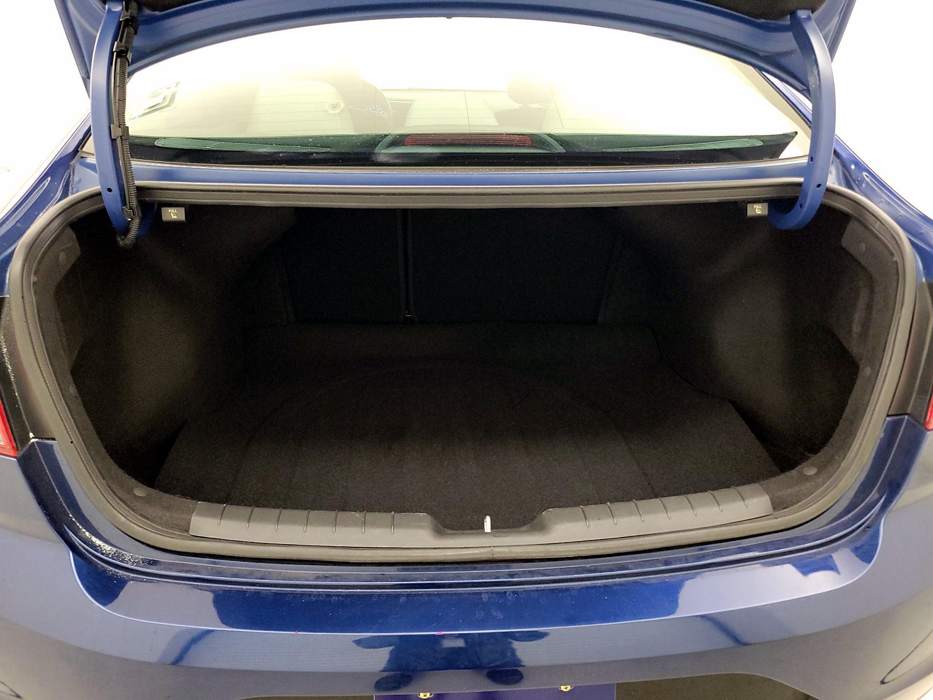 Thumbnail: 2020 Hyundai Elantra - 20