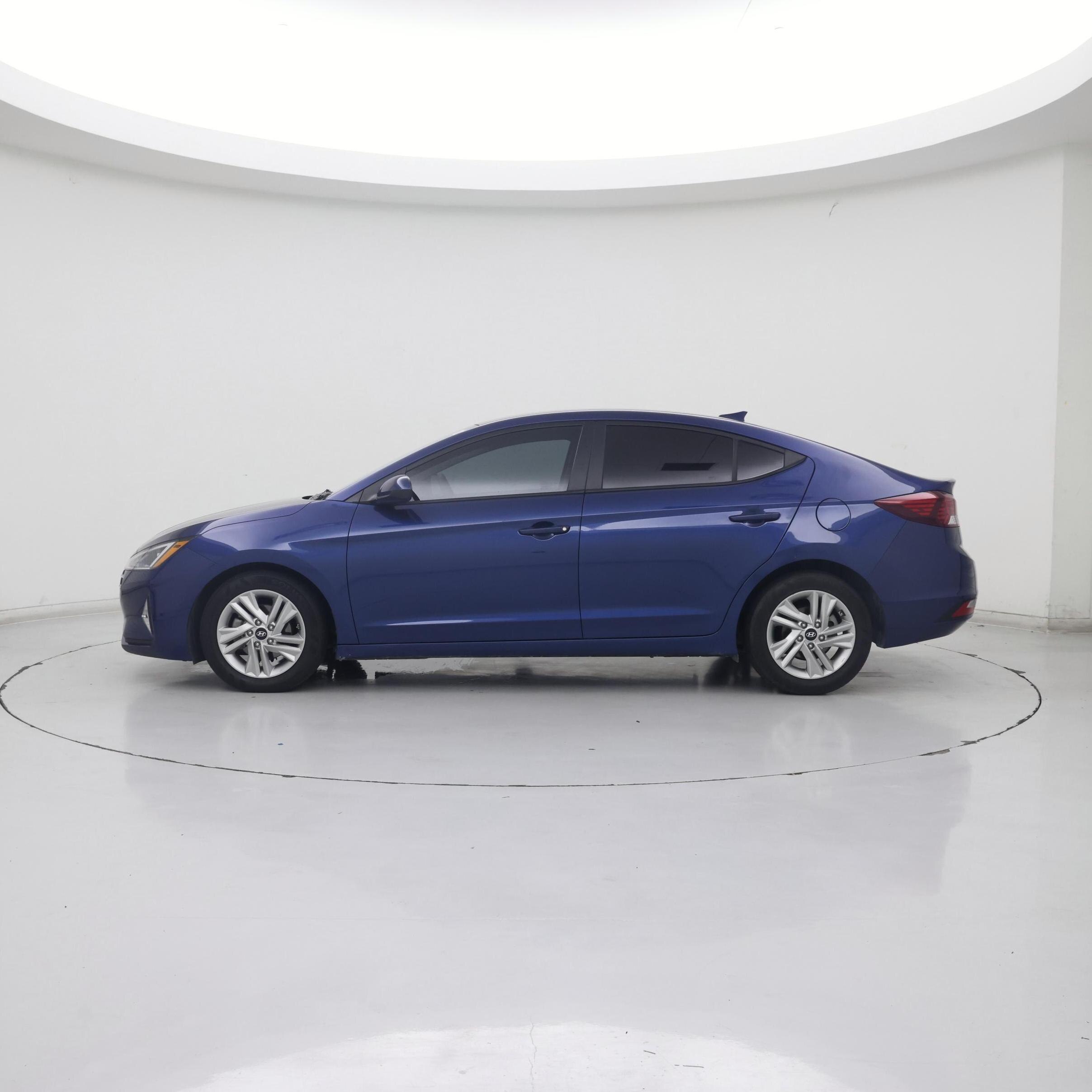 Thumbnail: 2020 Hyundai Elantra - 3