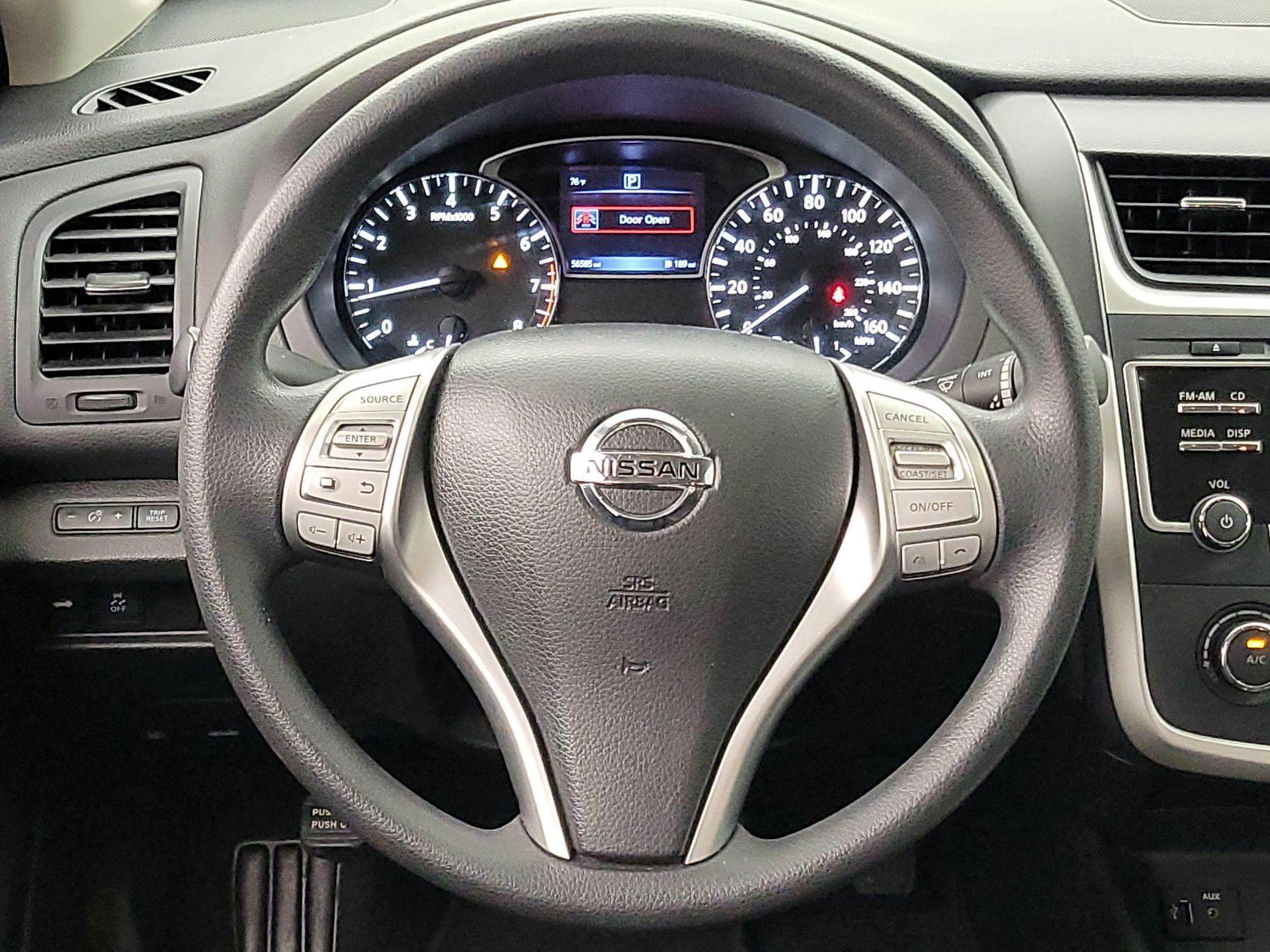 Thumbnail: 2016 Nissan Altima - 10