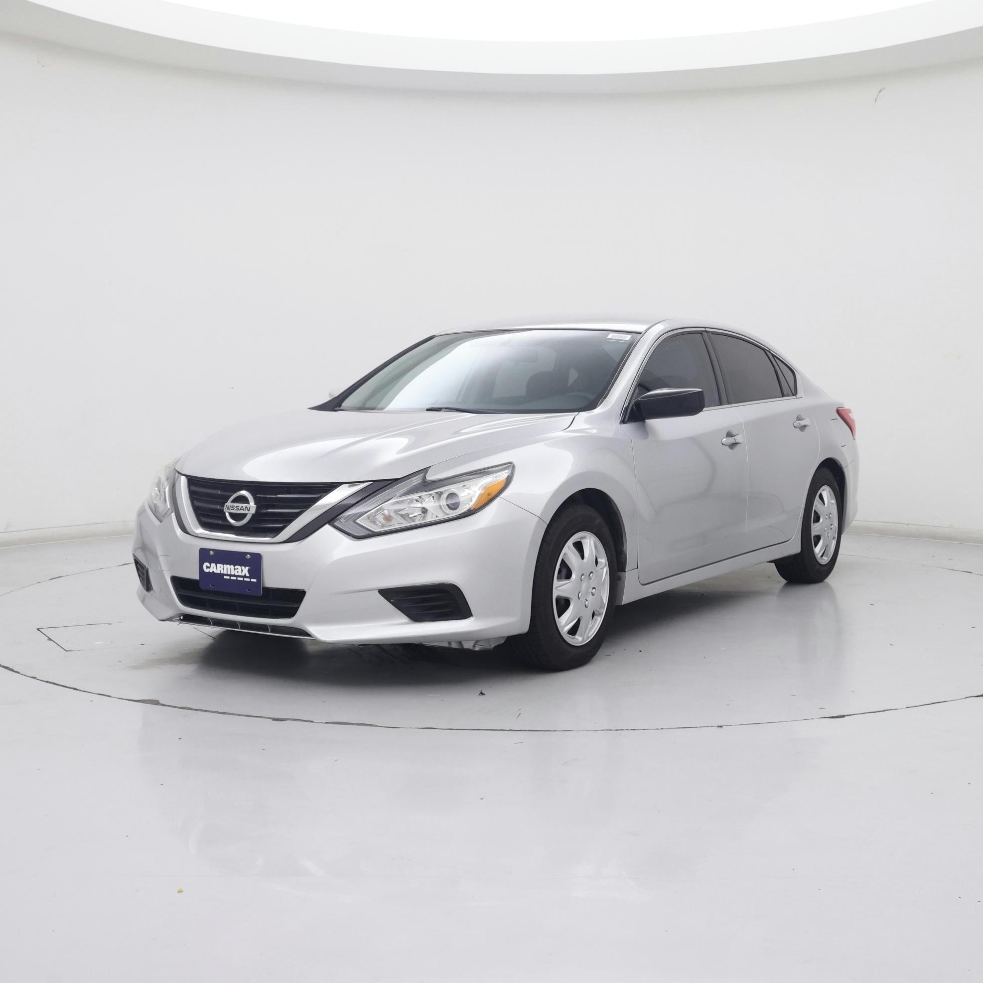 Thumbnail: 2016 Nissan Altima - 4