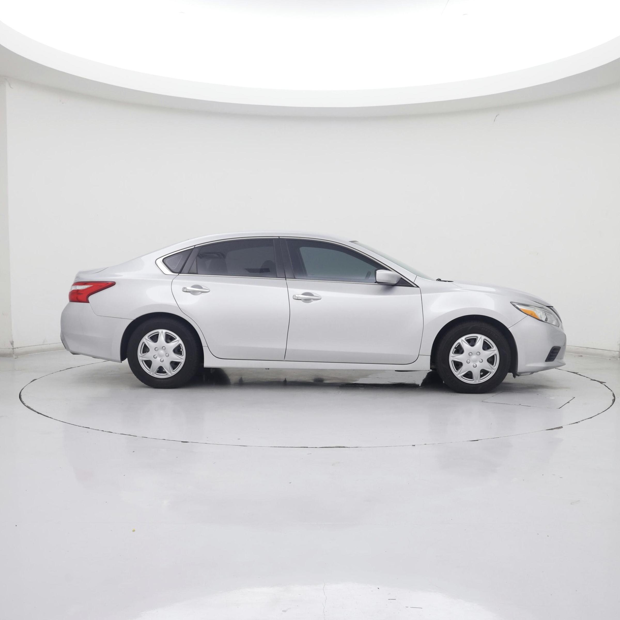Thumbnail: 2016 Nissan Altima - 7