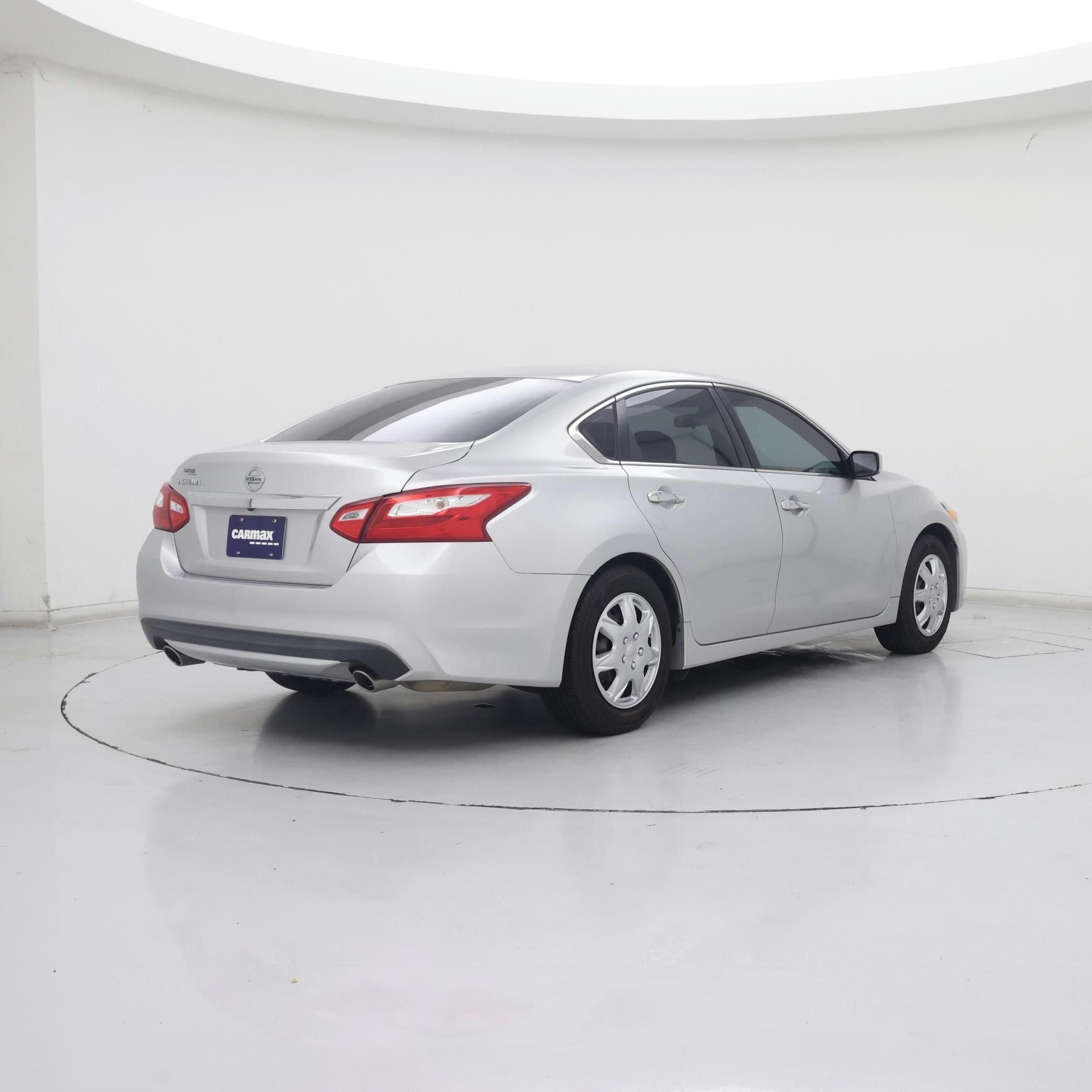 Thumbnail: 2016 Nissan Altima - 8