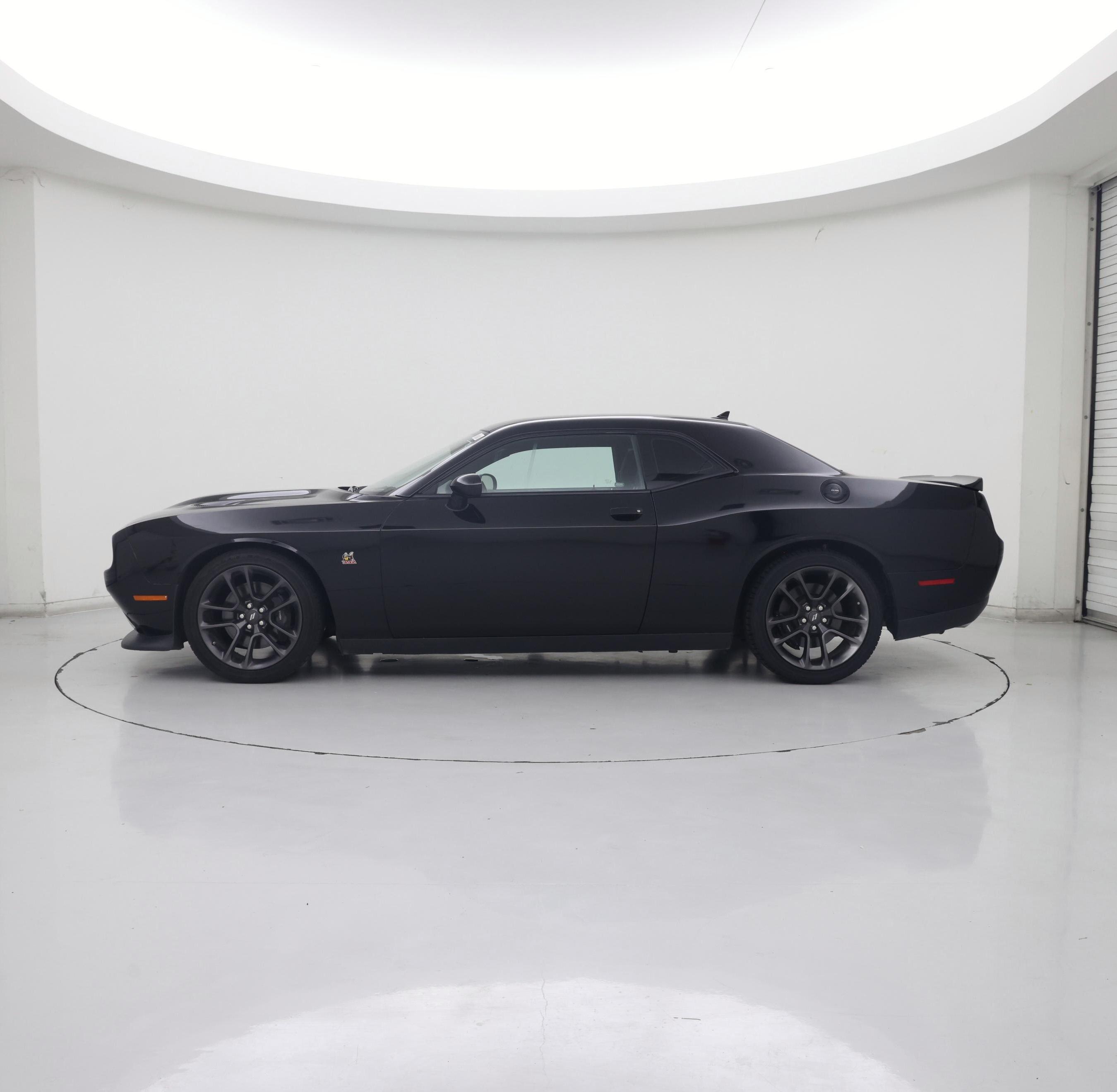 Thumbnail: 2022 Dodge Challenger - 3