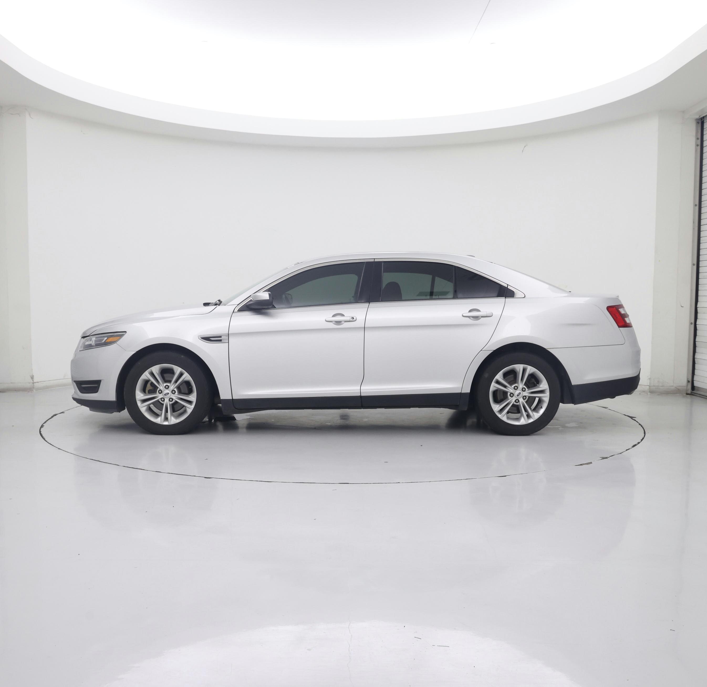 Thumbnail: 2016 Ford Taurus - 3