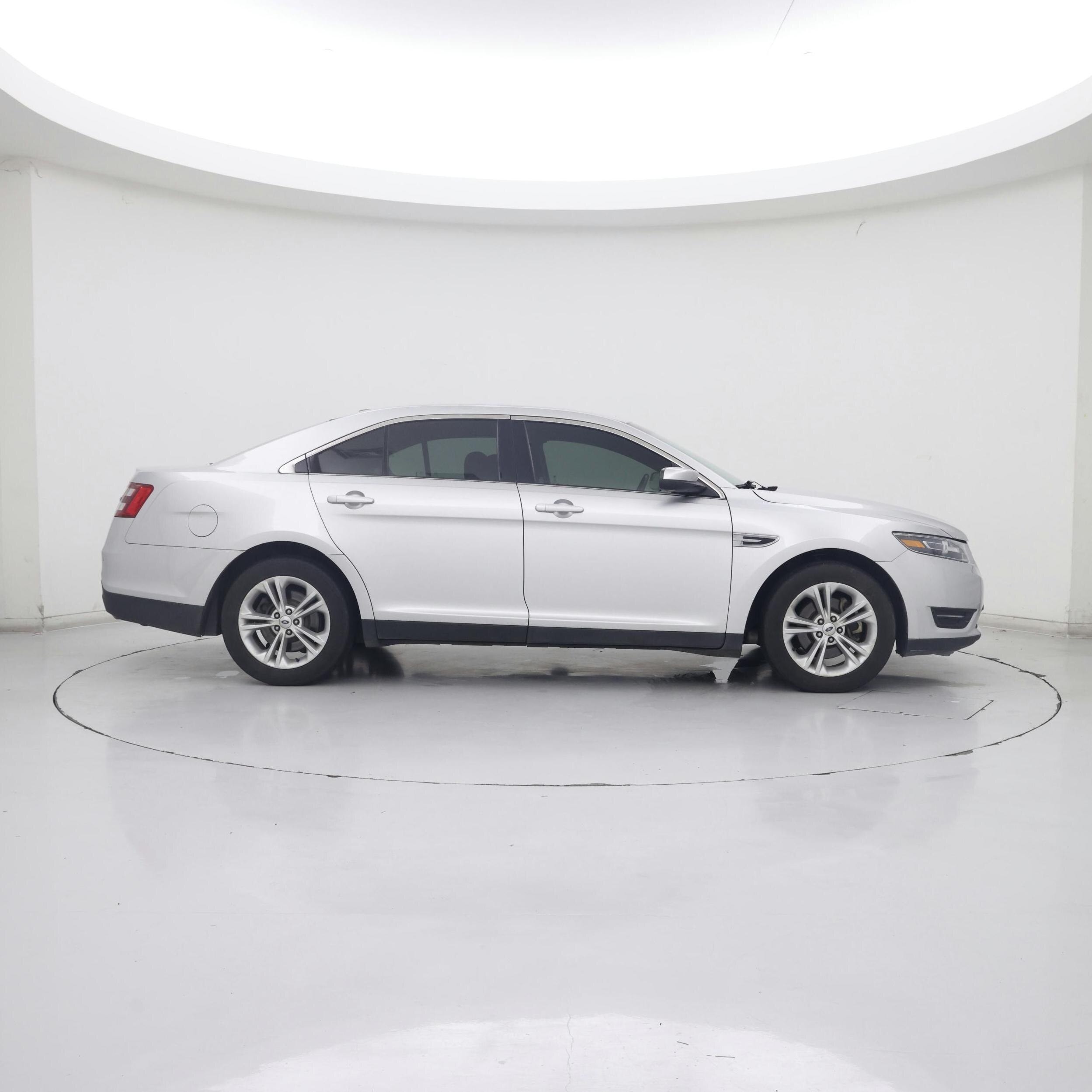 Thumbnail: 2016 Ford Taurus - 7