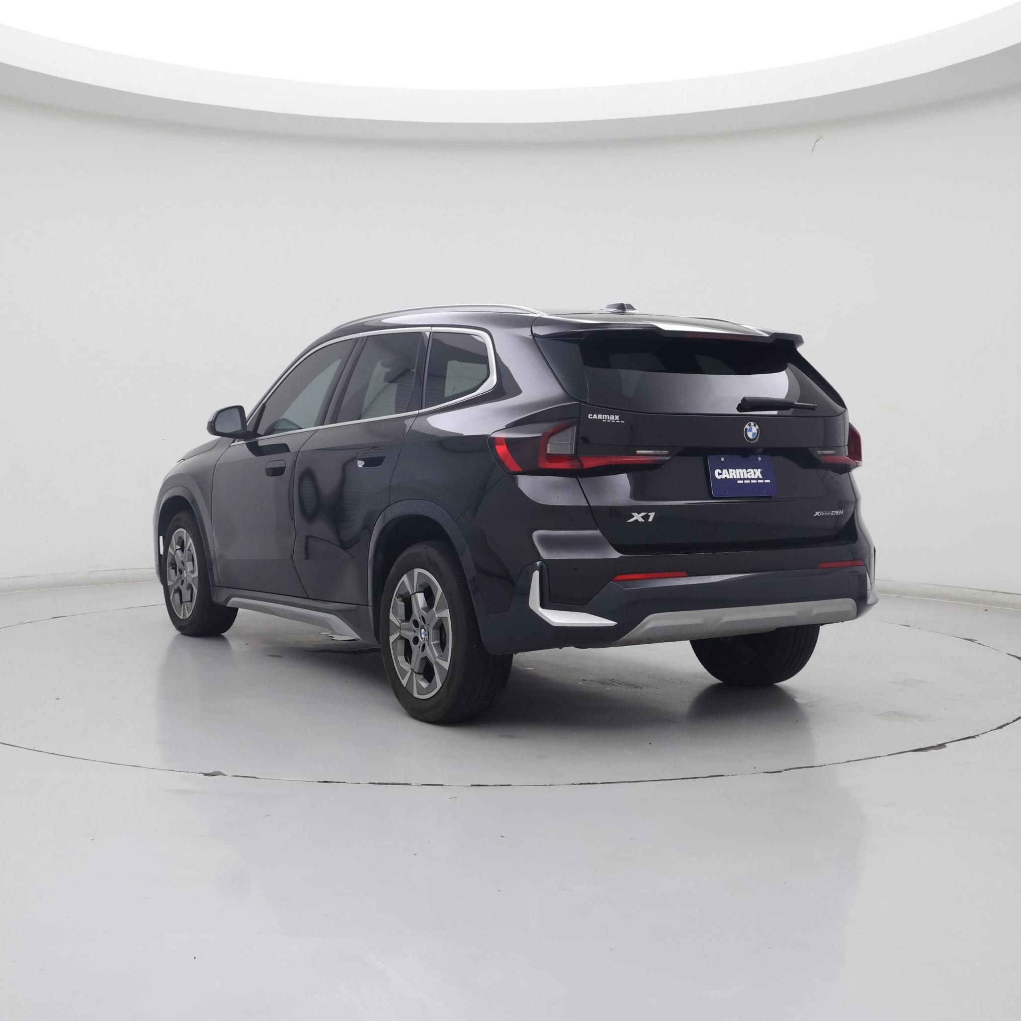 Thumbnail: 2023 BMW X1 - 2