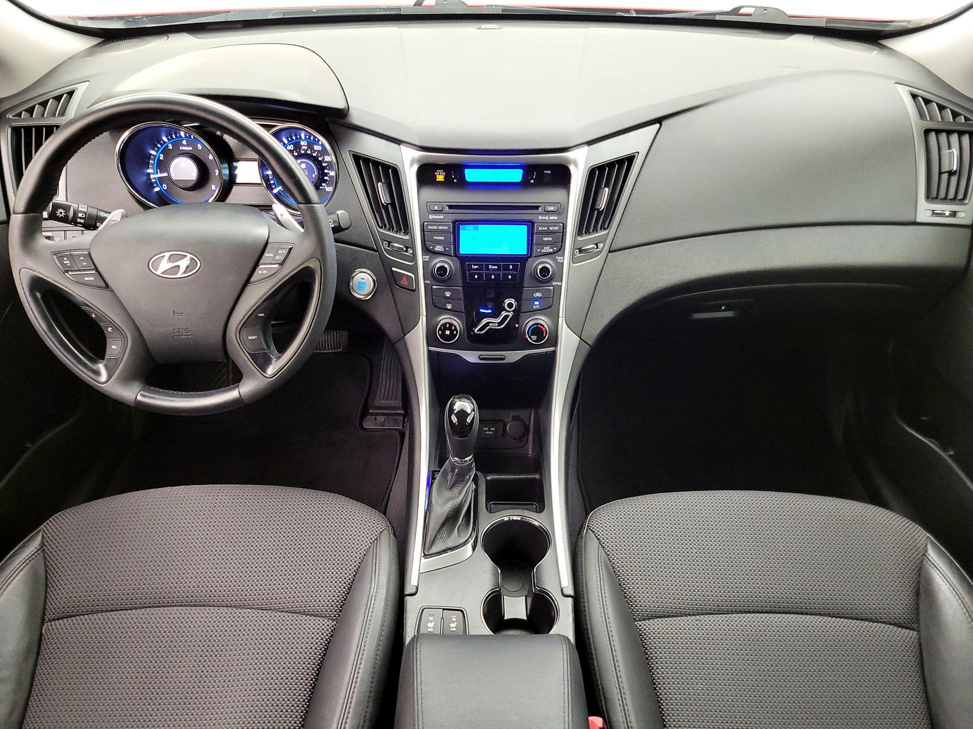 Thumbnail: 2013 Hyundai Sonata - 9