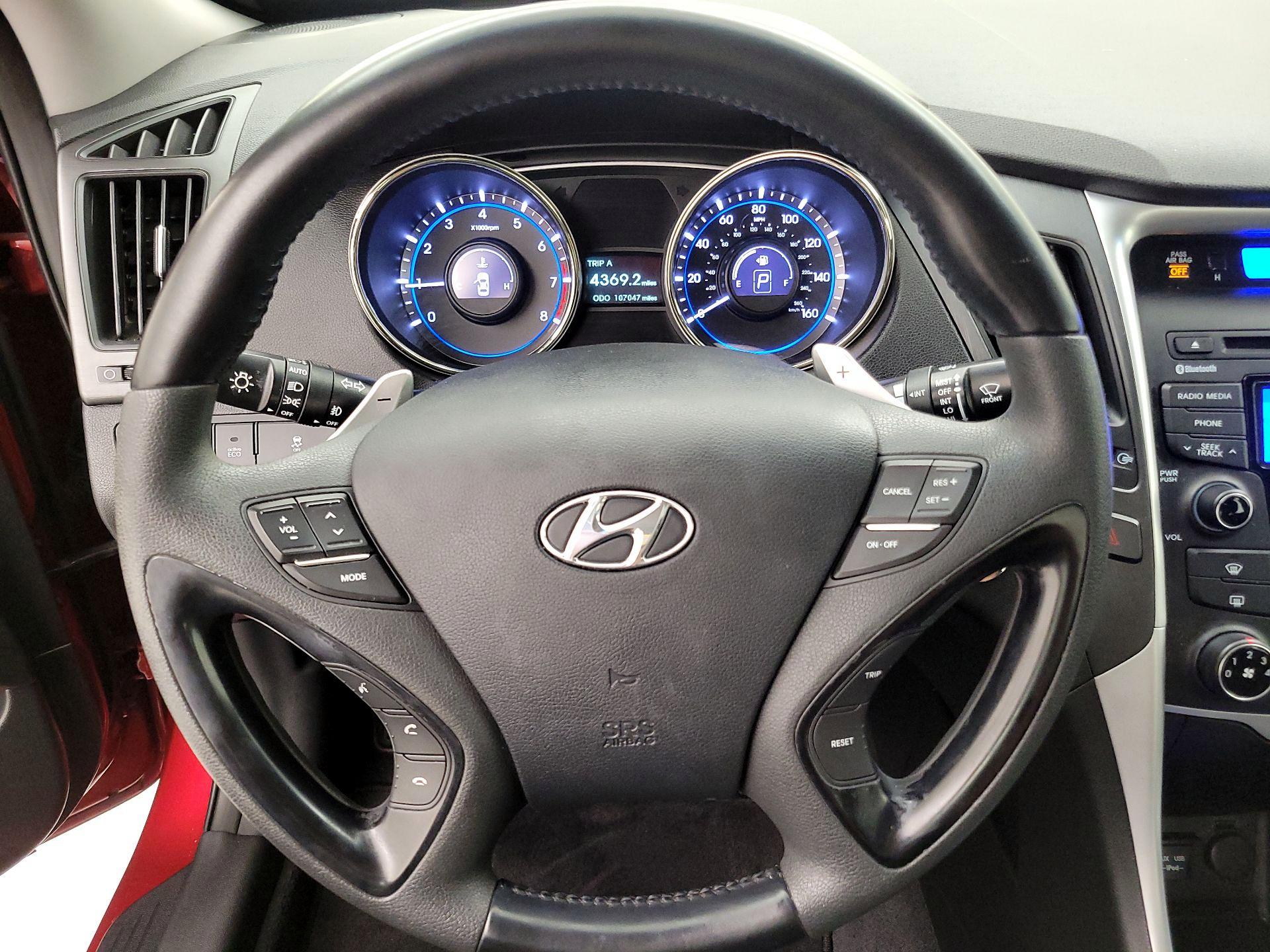 Thumbnail: 2013 Hyundai Sonata - 10