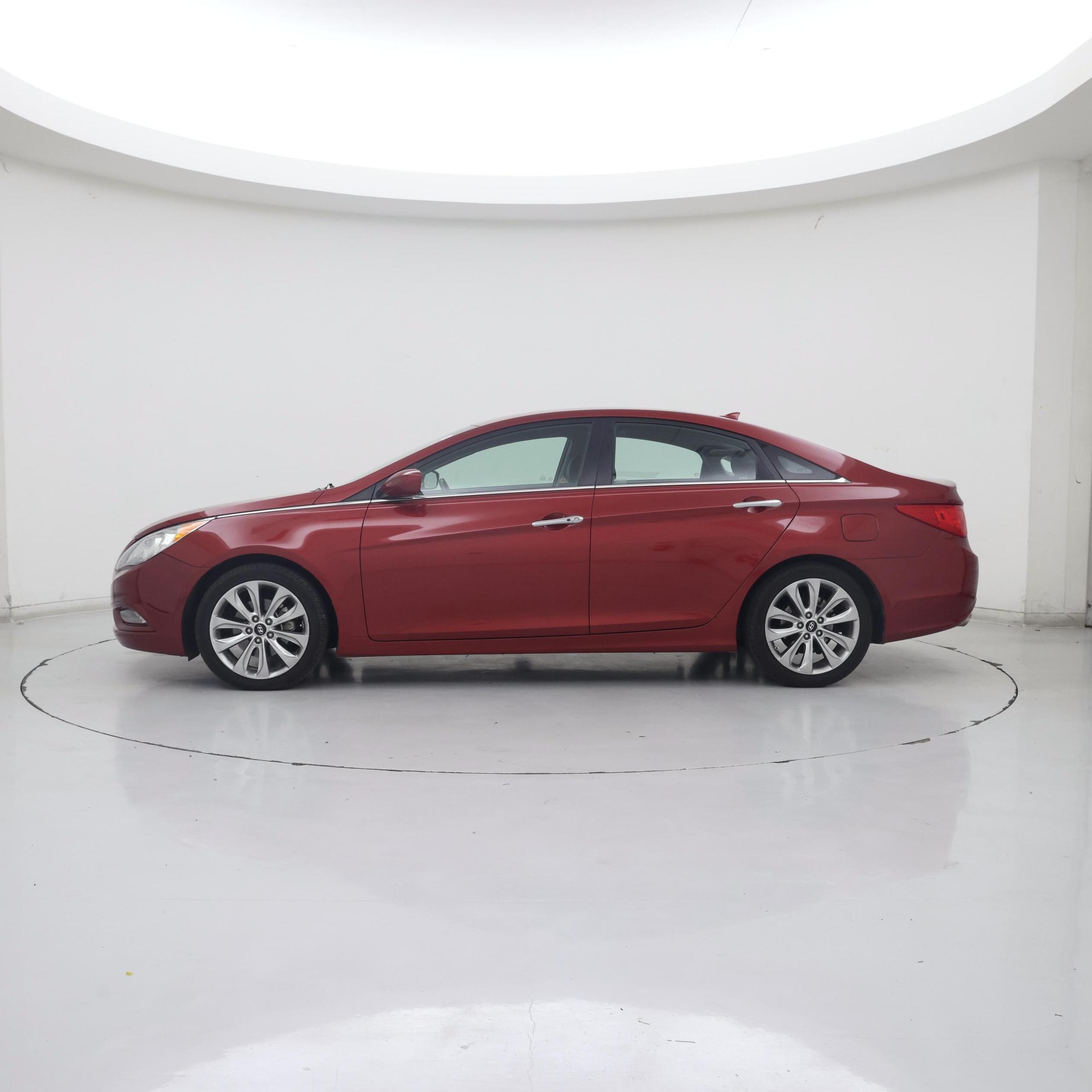 Thumbnail: 2013 Hyundai Sonata - 3