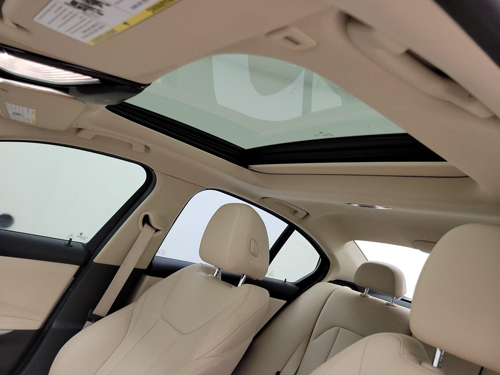 Thumbnail: 2019 BMW 3 Series - 20