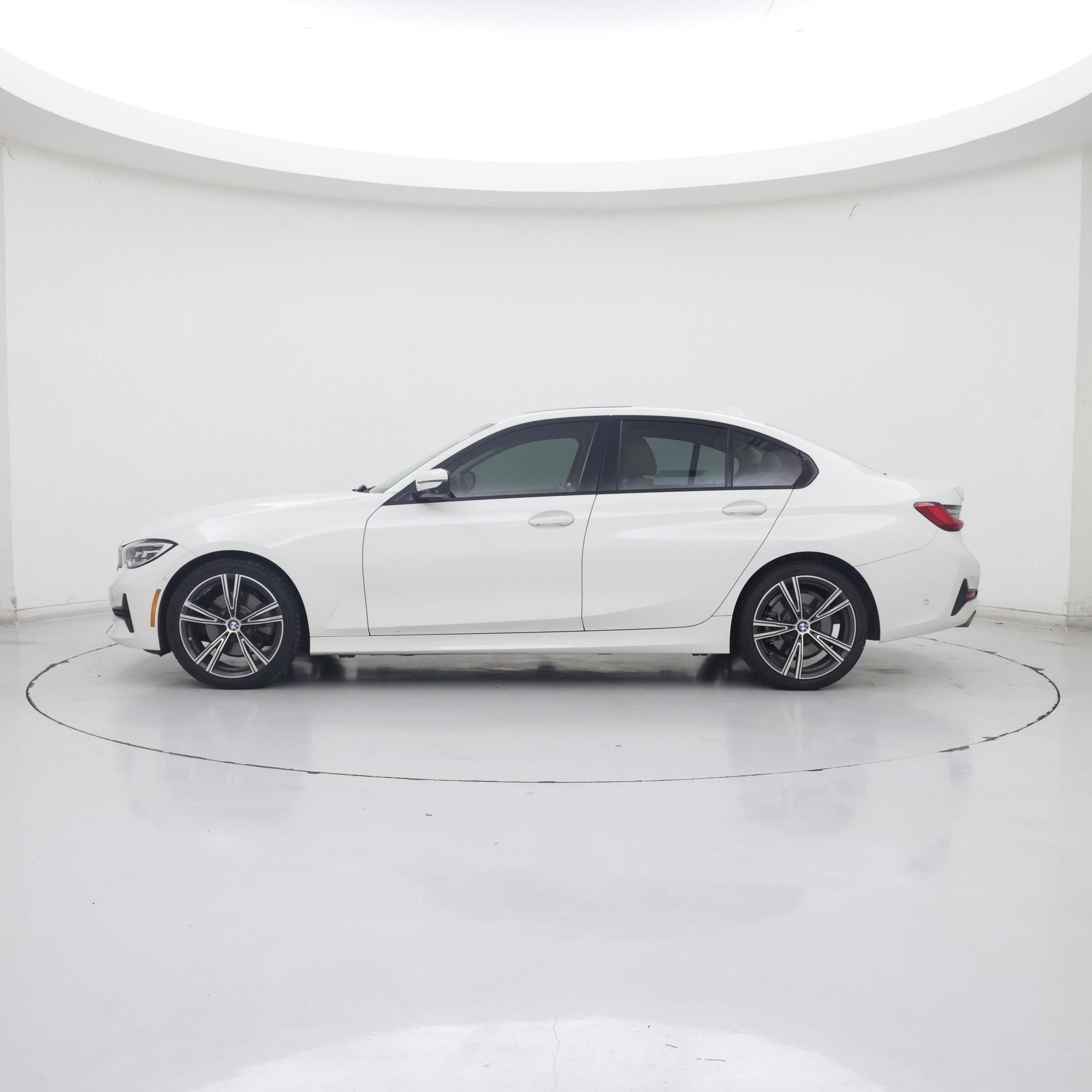 Thumbnail: 2019 BMW 3 Series - 3