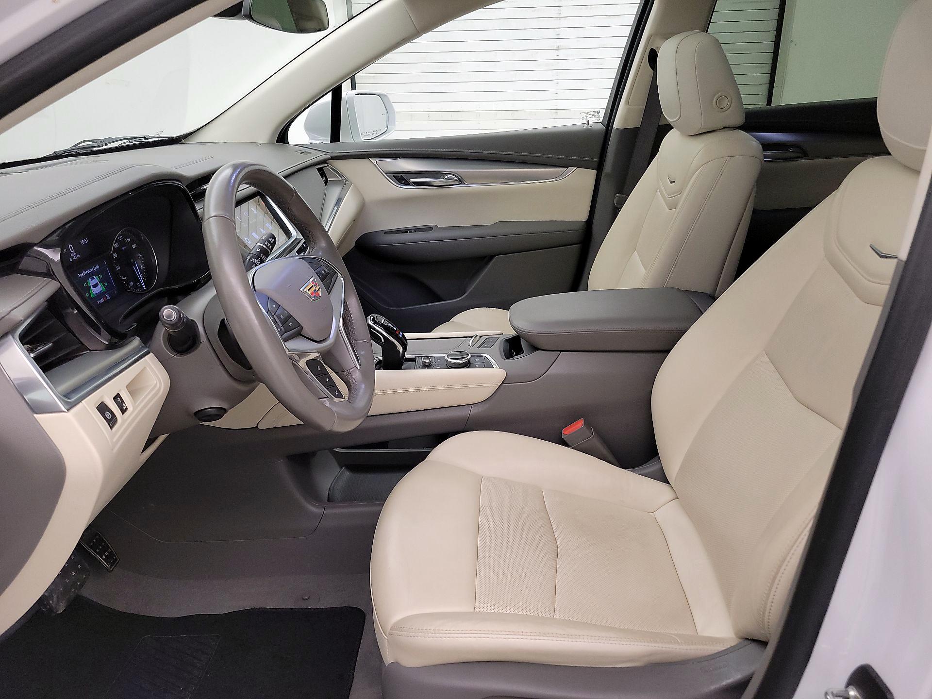 Thumbnail: 2020 Cadillac XT5 - 11