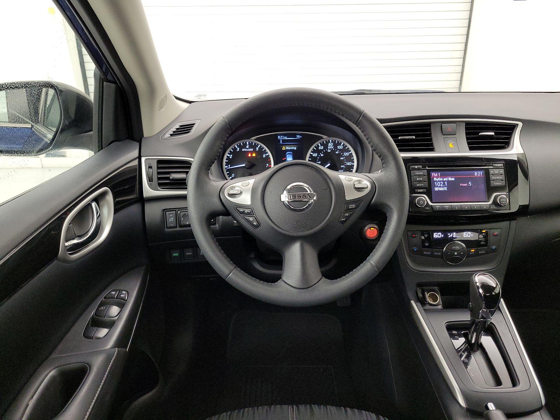 Thumbnail: 2018 Nissan Sentra - 10