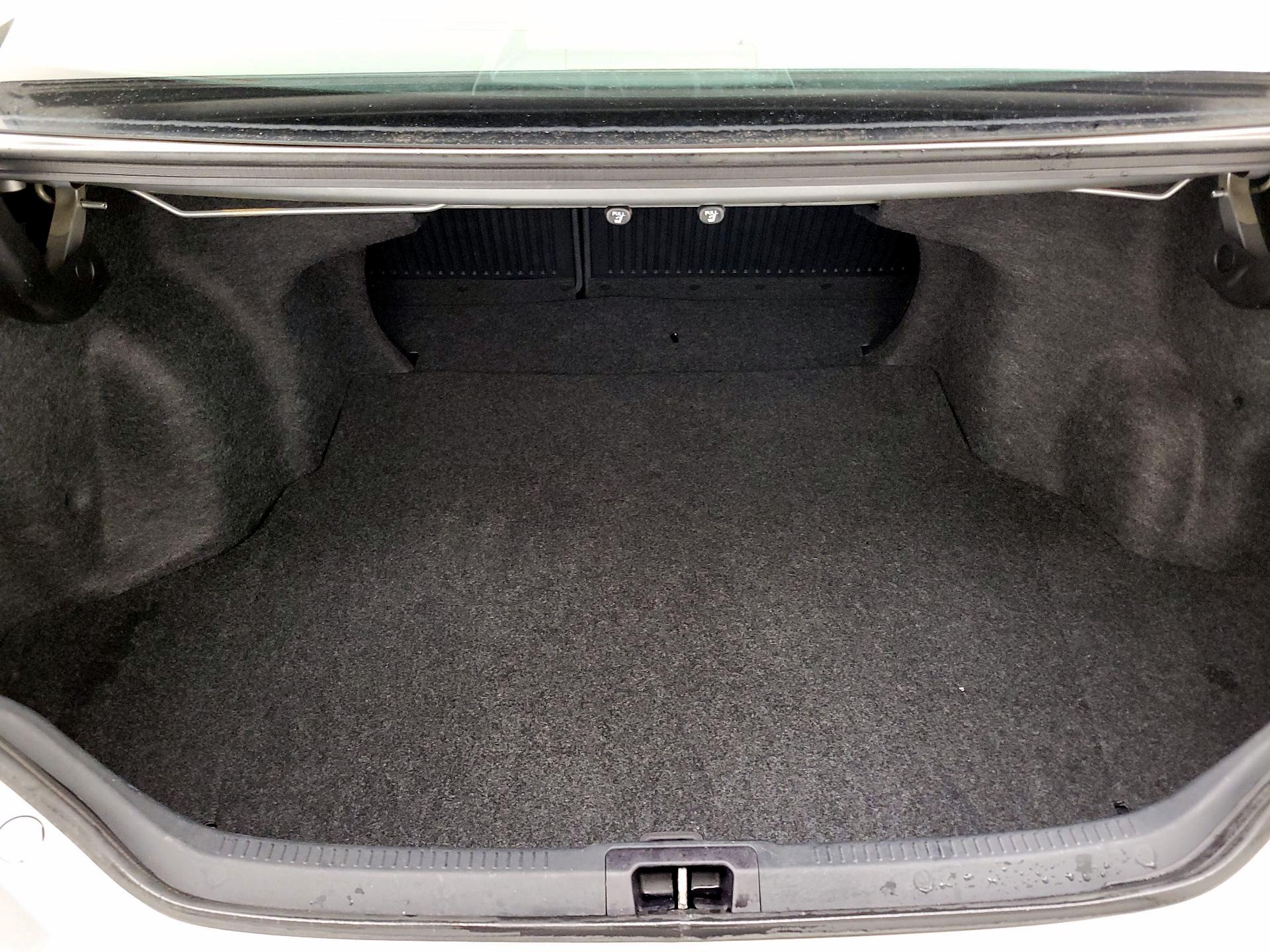 Thumbnail: 2015 Toyota Camry - 20