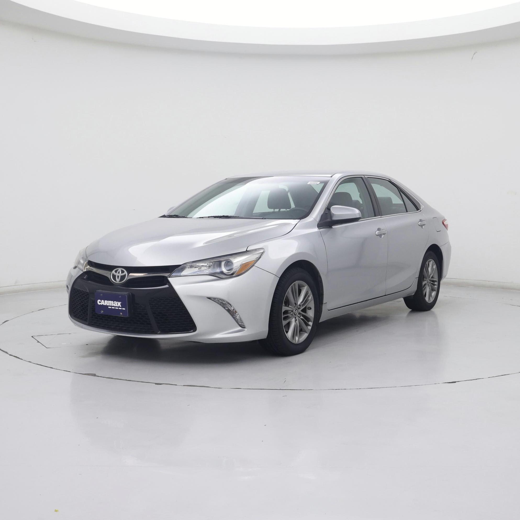 Thumbnail: 2015 Toyota Camry - 4