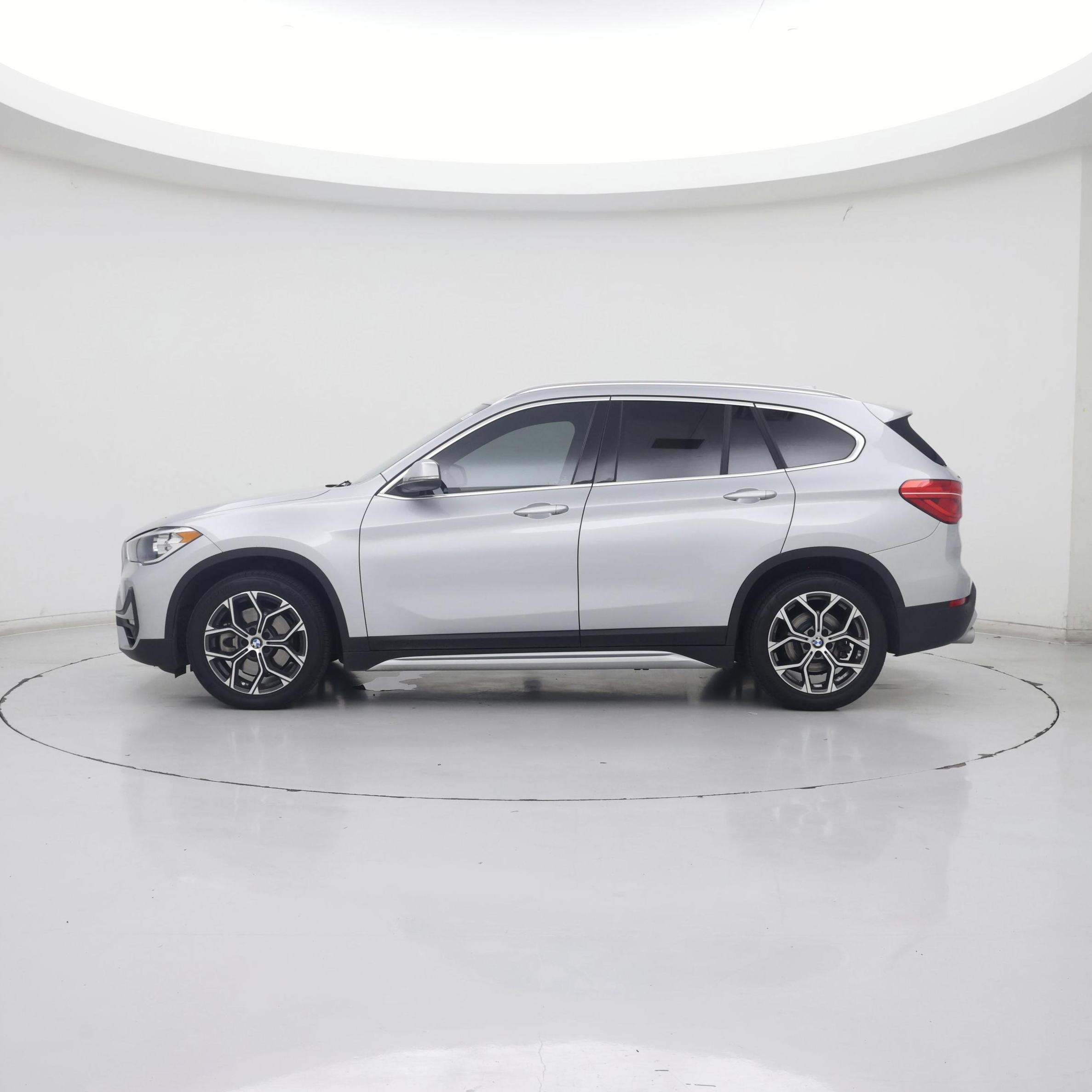 Thumbnail: 2020 BMW X1 - 3
