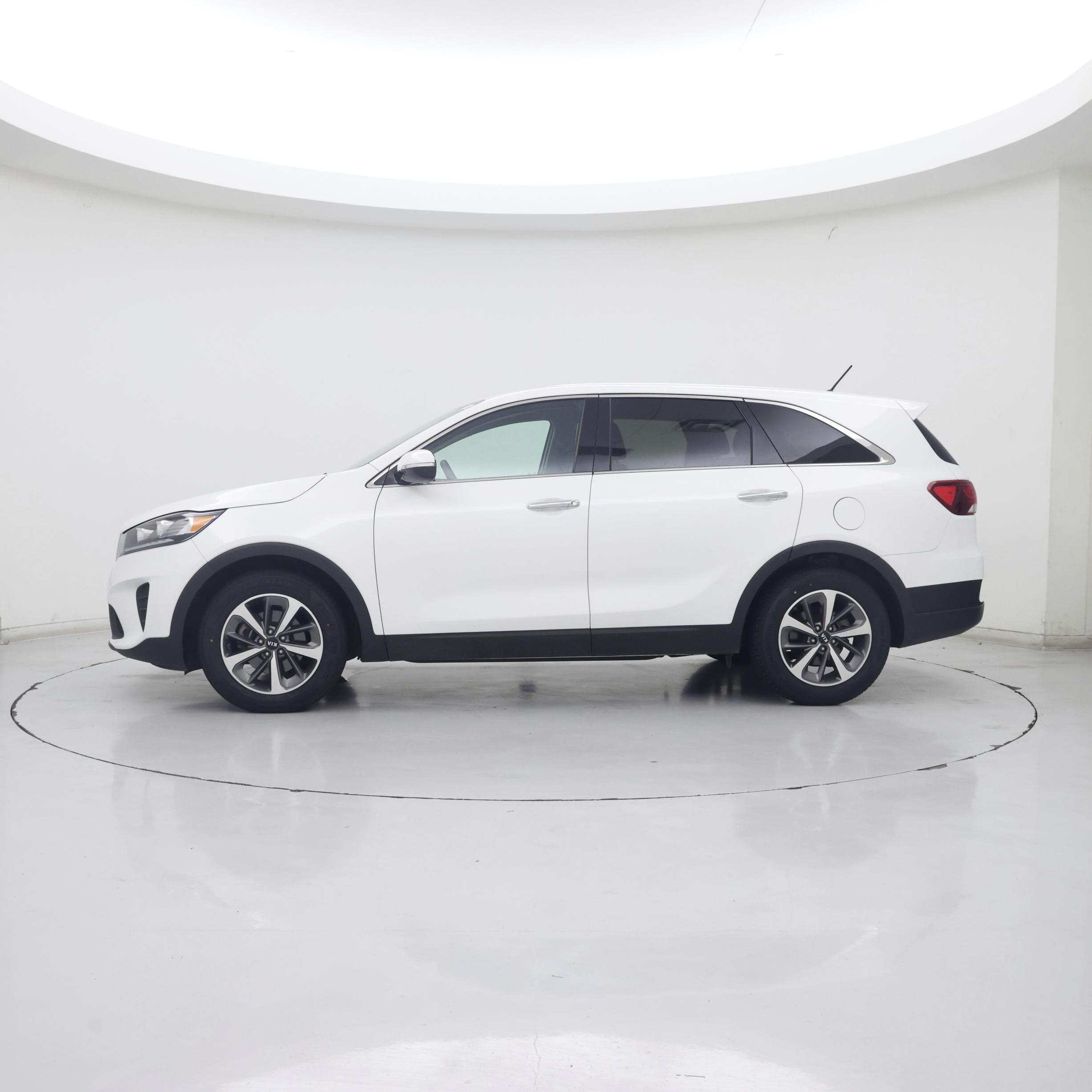 Thumbnail: 2020 Kia Sorento - 3