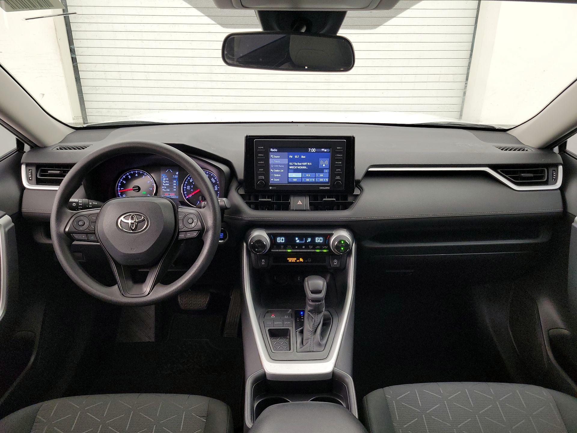 Thumbnail: 2020 Toyota RAV4 - 9