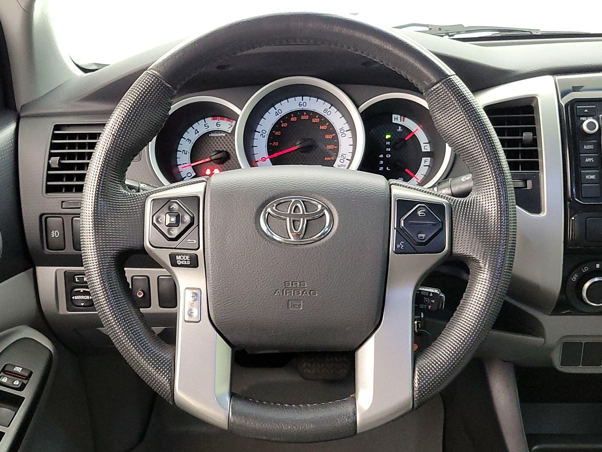 Thumbnail: 2014 Toyota Tacoma - 10