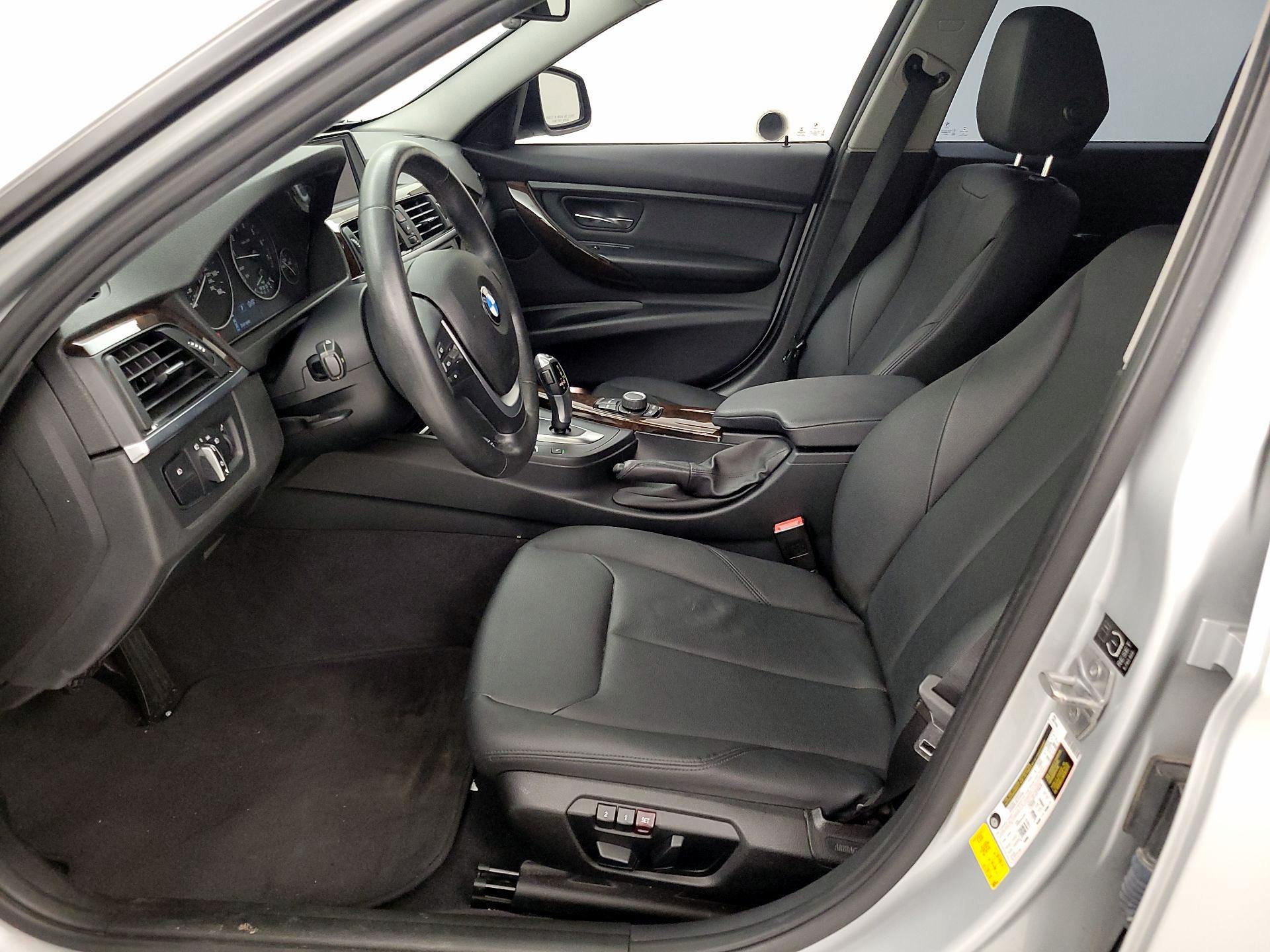 Thumbnail: 2015 BMW 3 Series - 11